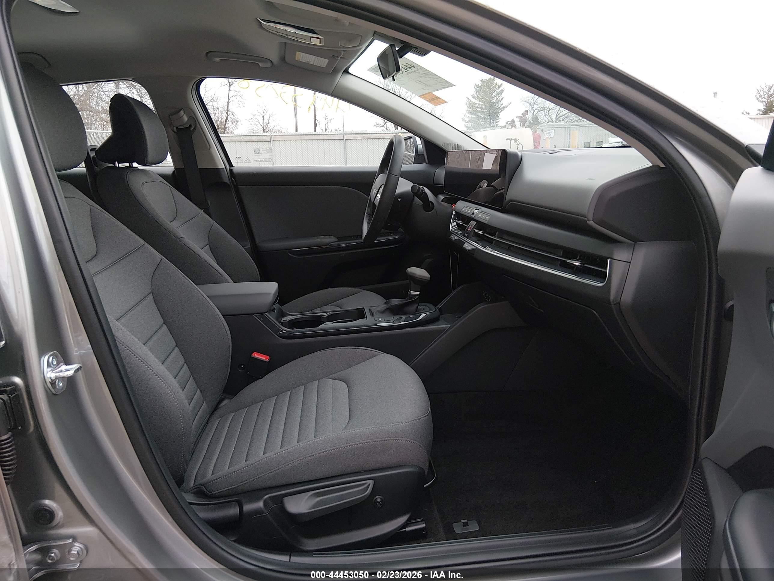 KIA K4 image 5