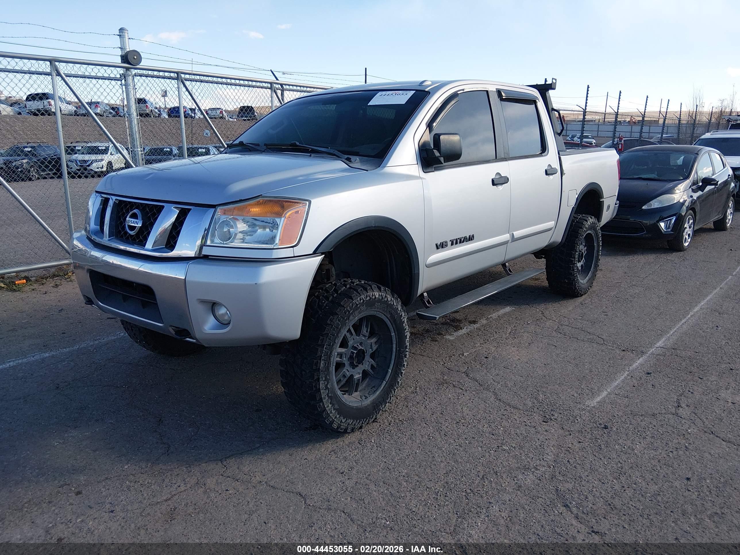 NISSAN TITAN image 2