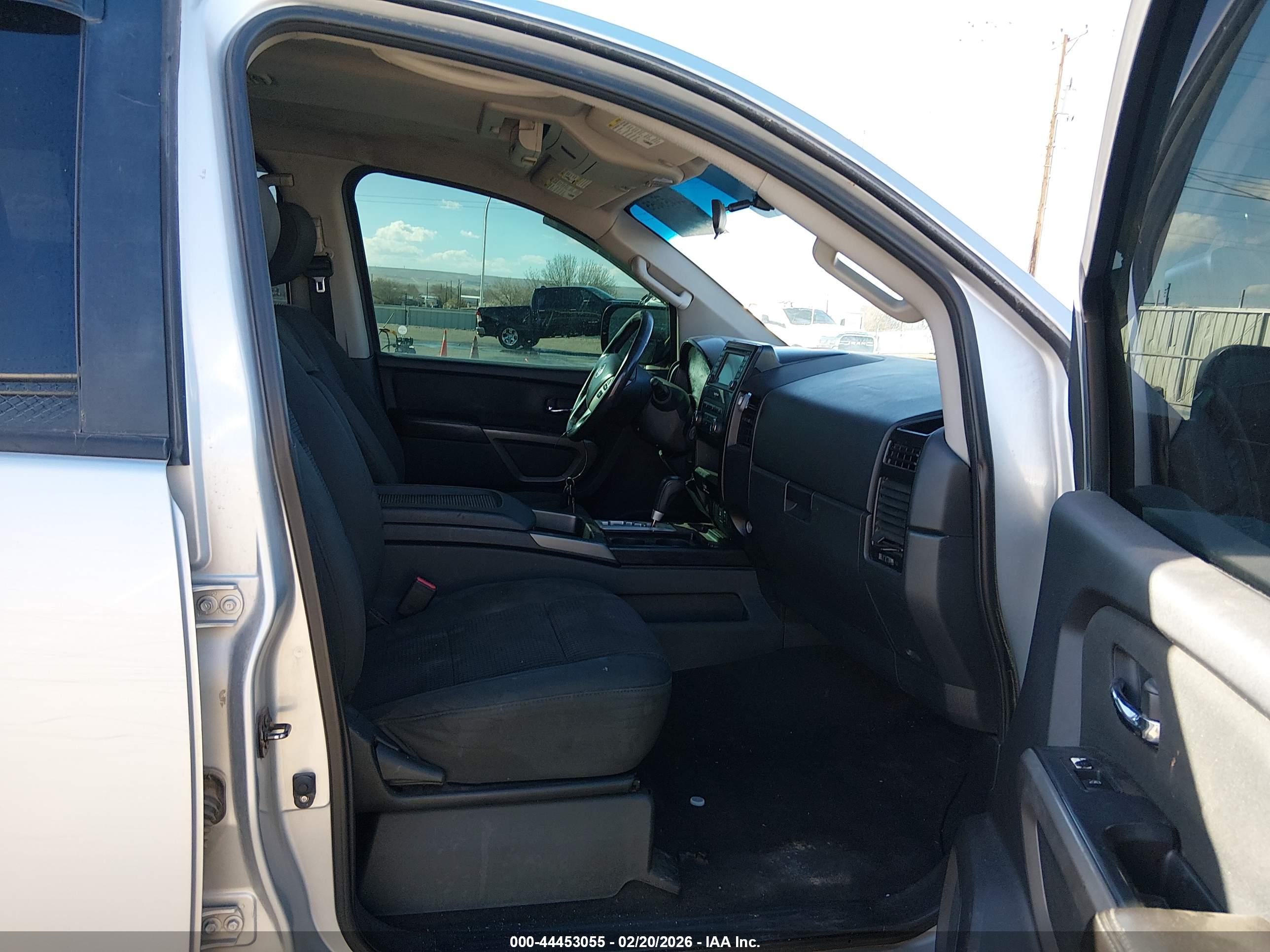 NISSAN TITAN image 5