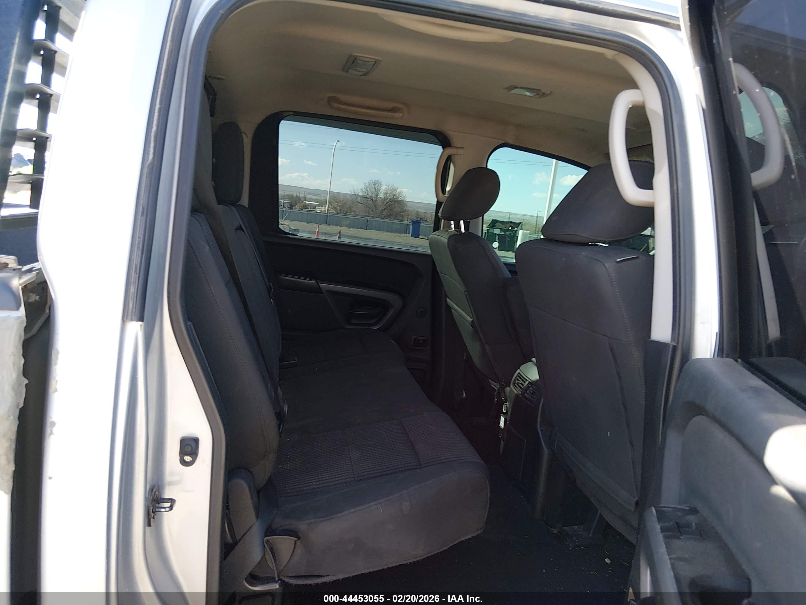 NISSAN TITAN image 8