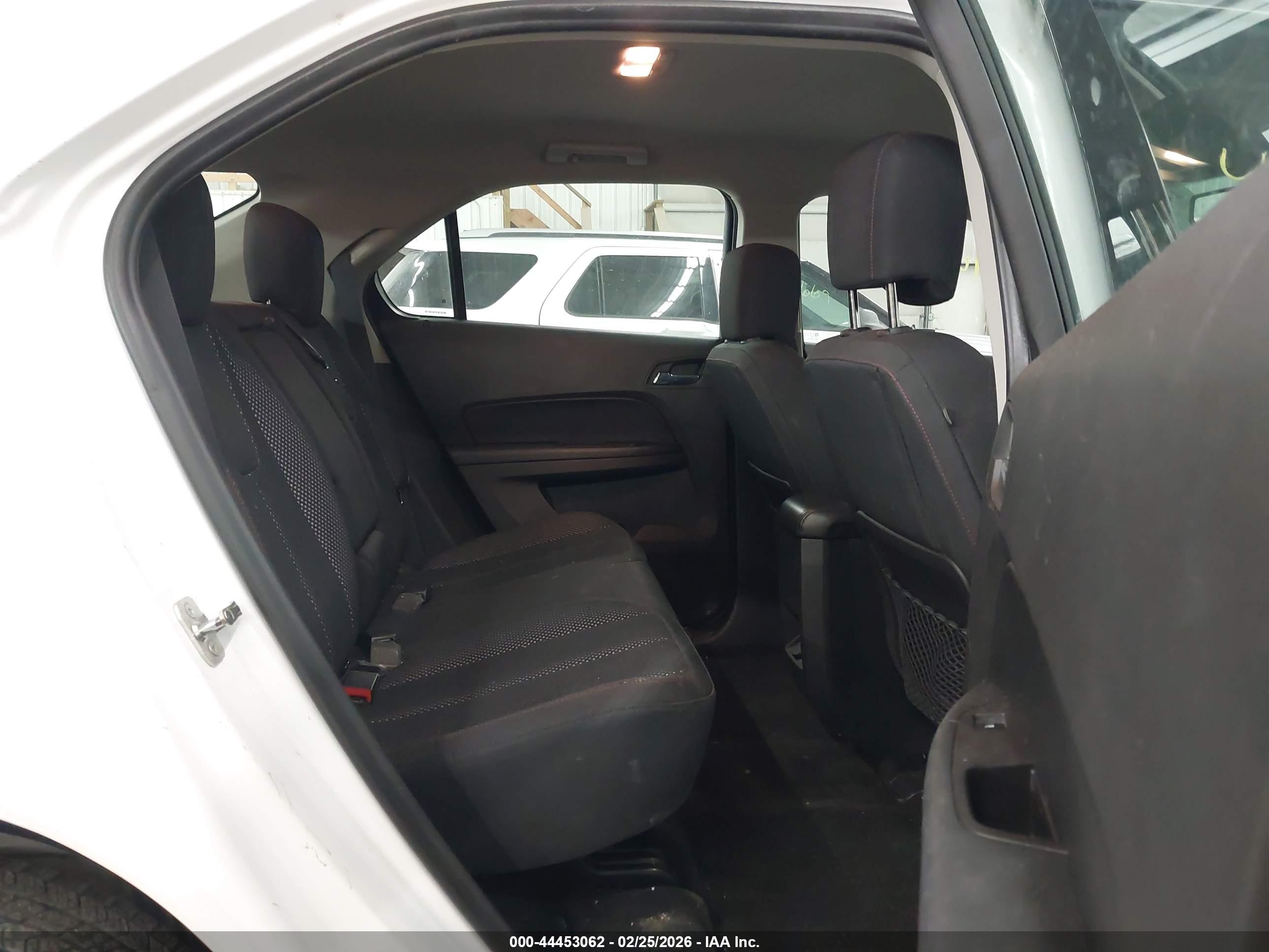 CHEVROLET EQUINOX image 8