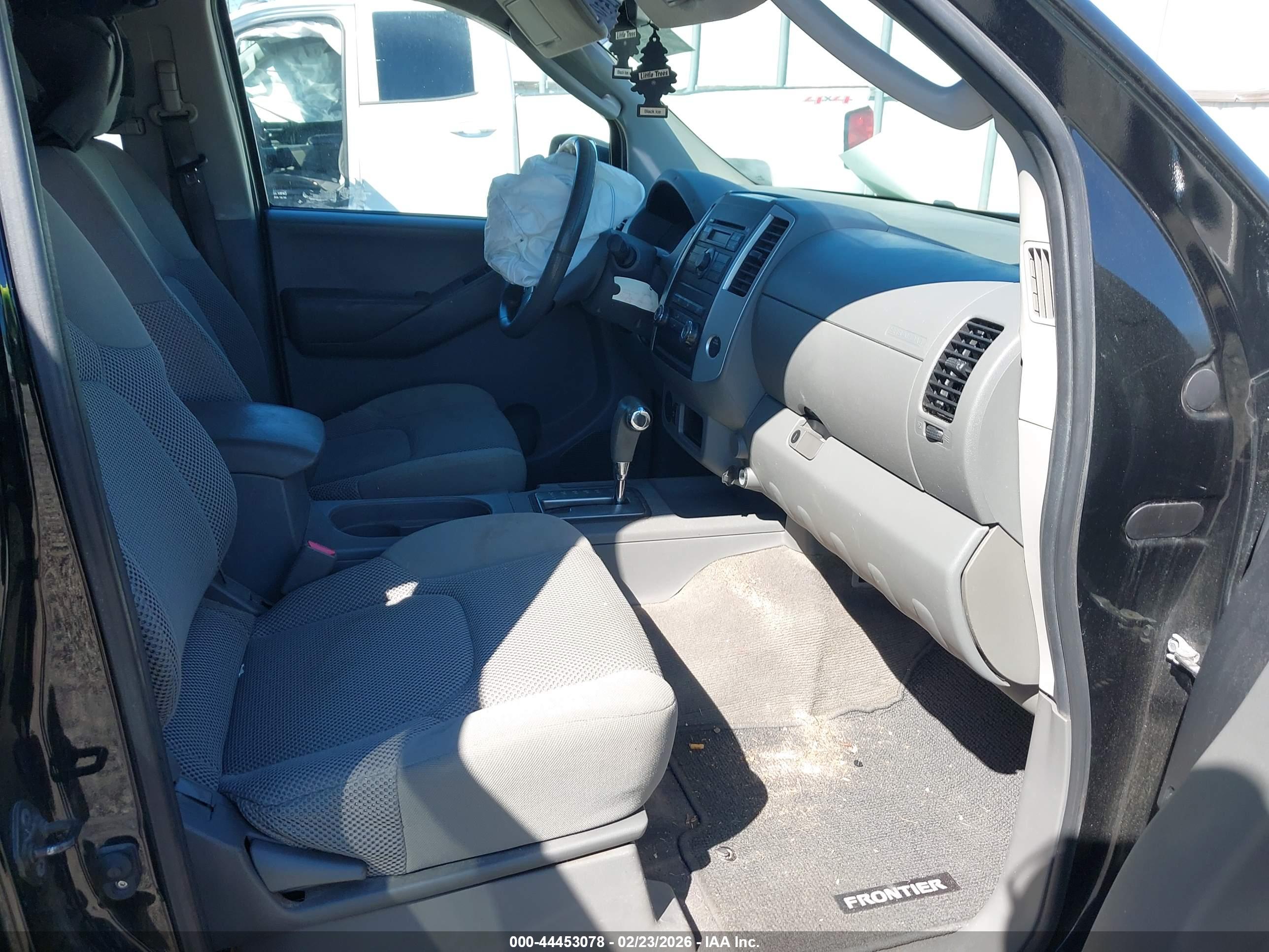 NISSAN FRONTIER image 5