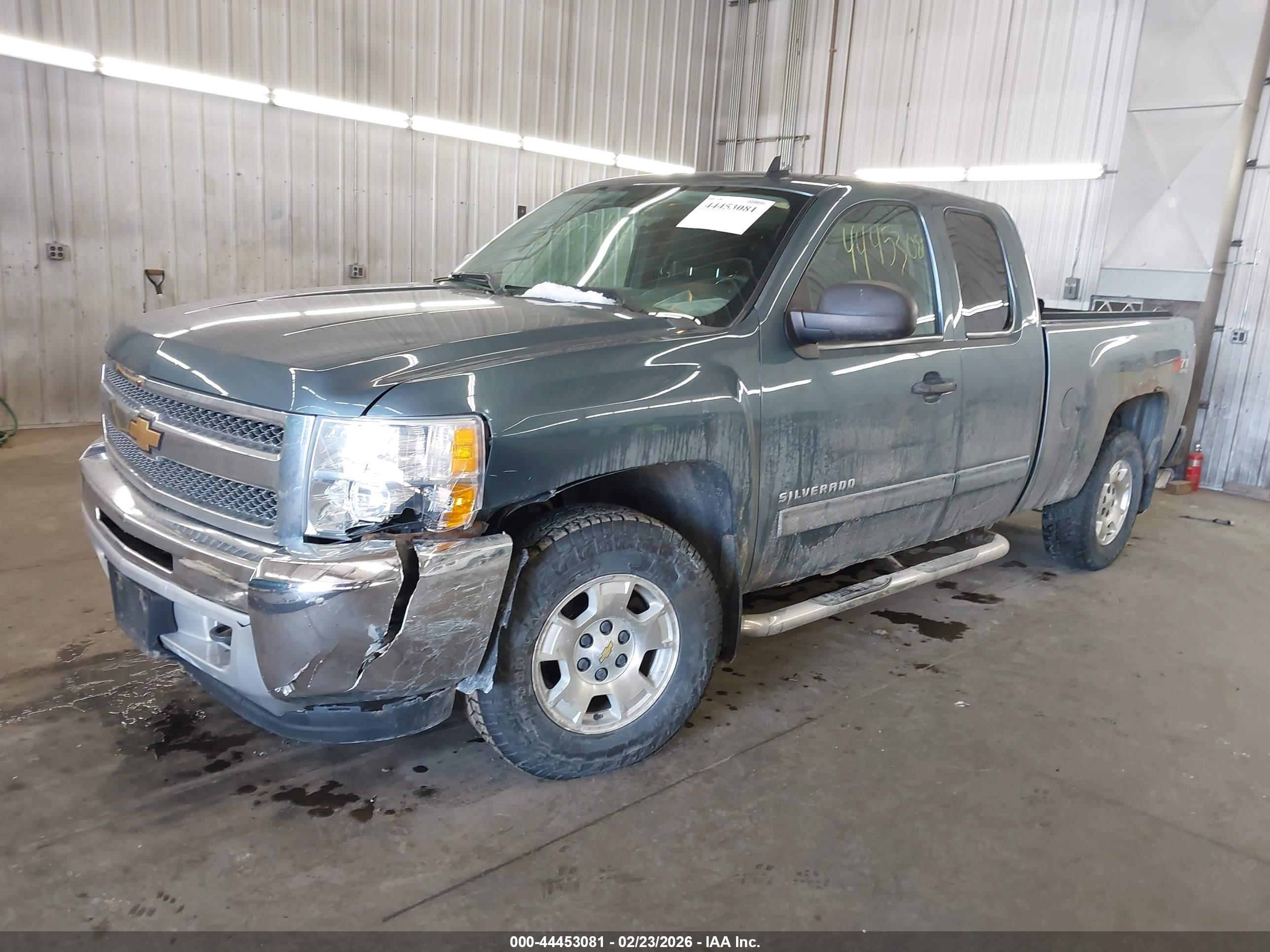CHEVROLET SILVERADO image 2