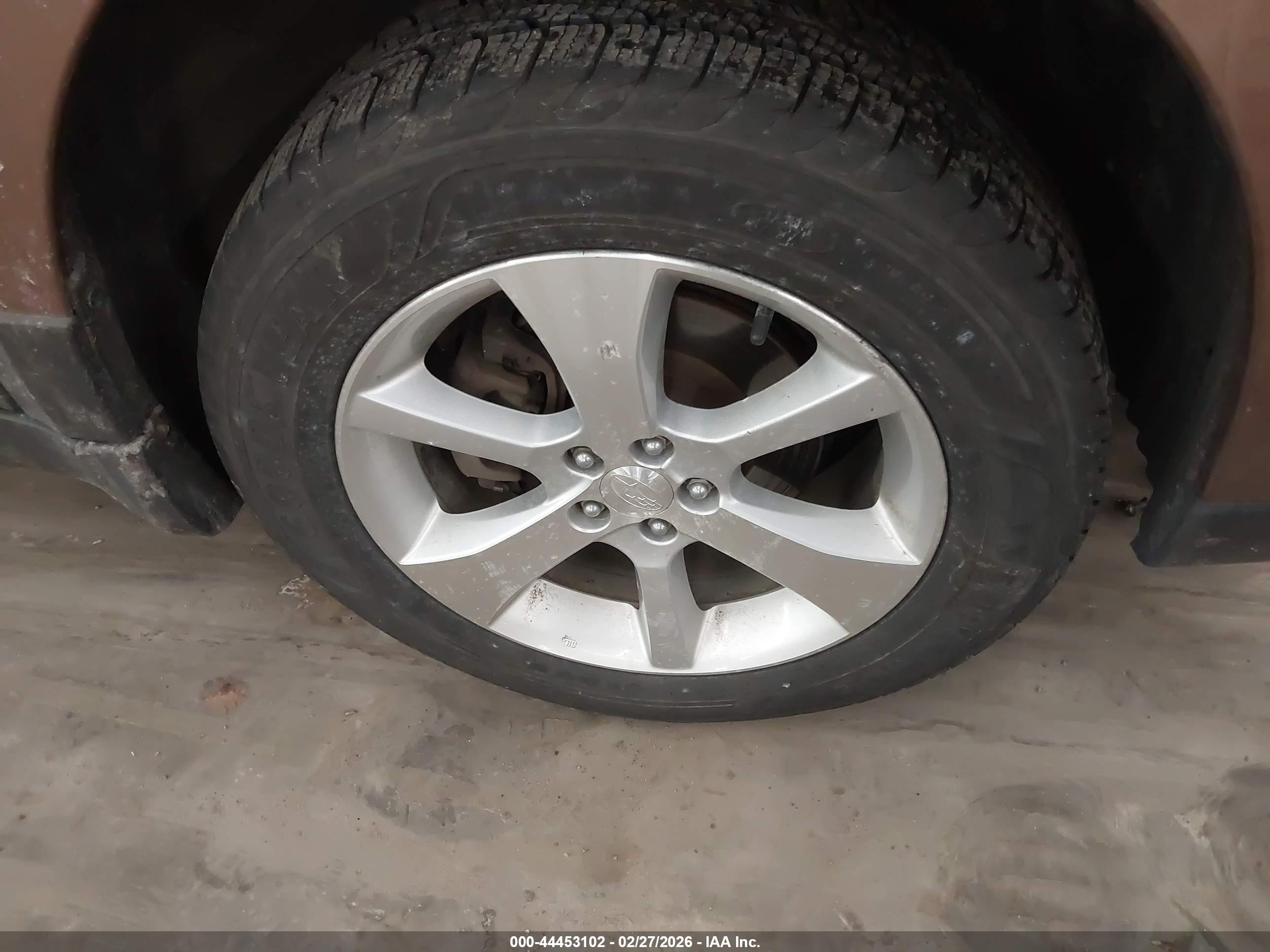 SUBARU OUTBACK image 6