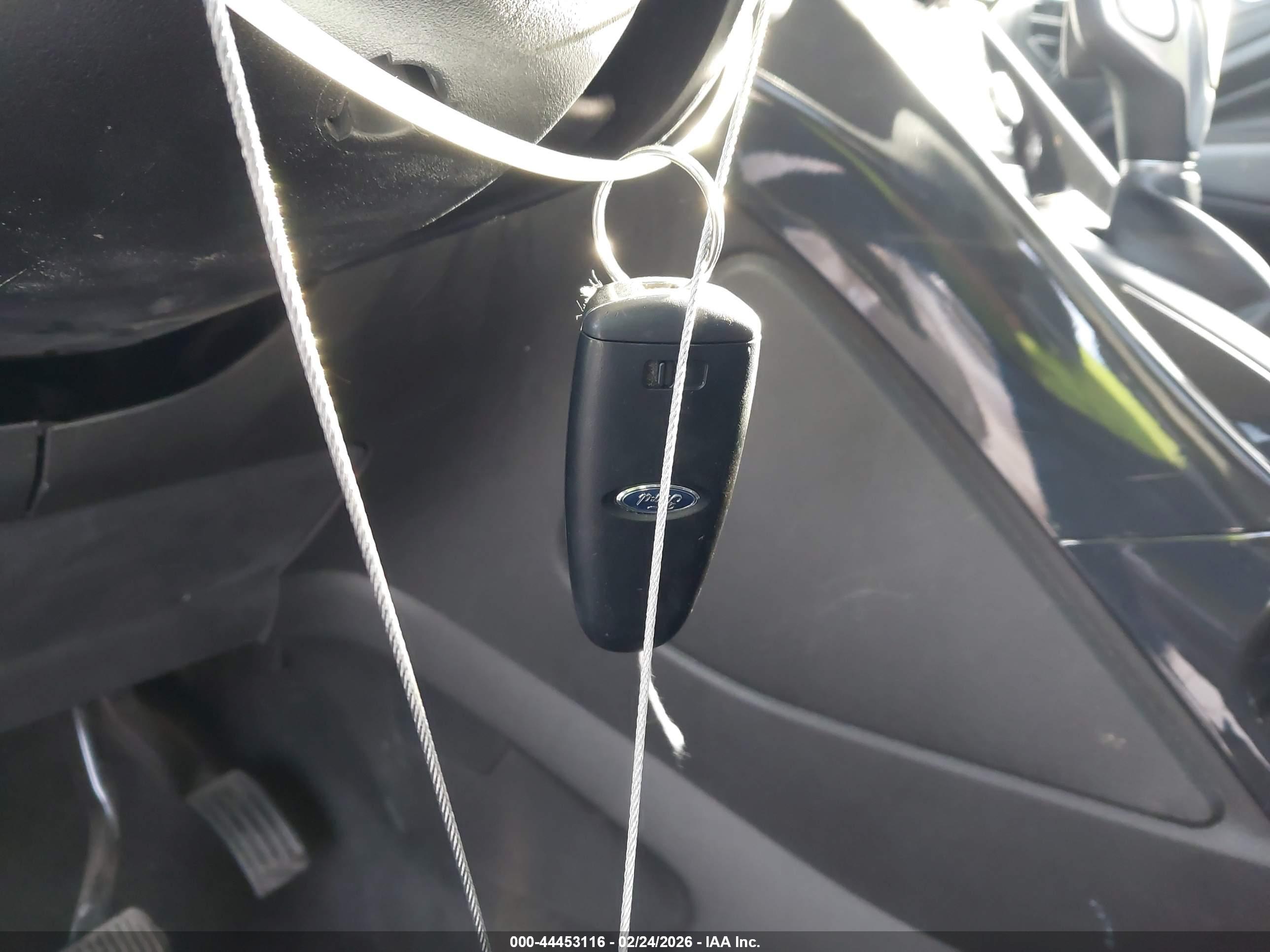 FORD ESCAPE image 11
