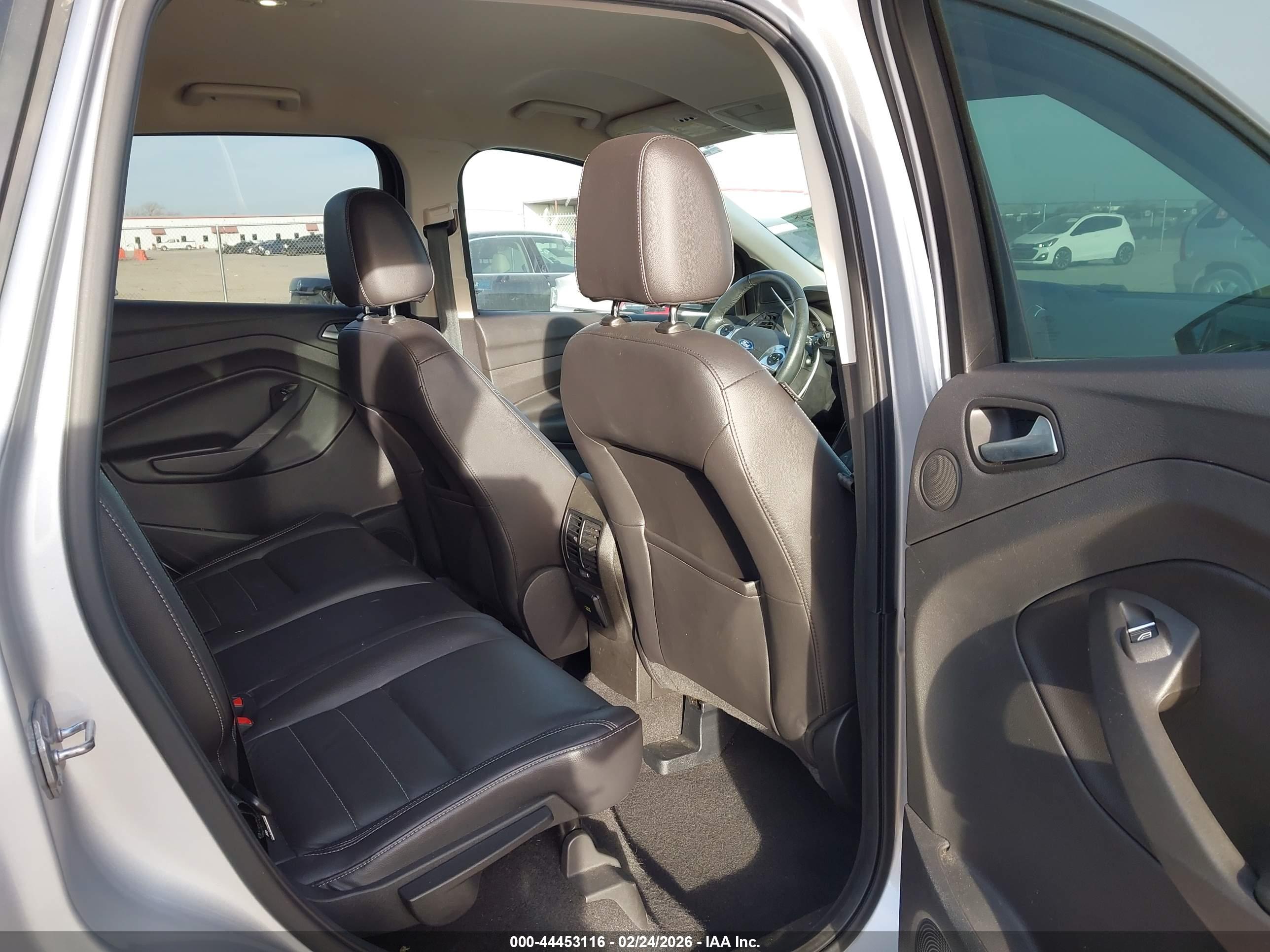 FORD ESCAPE image 8