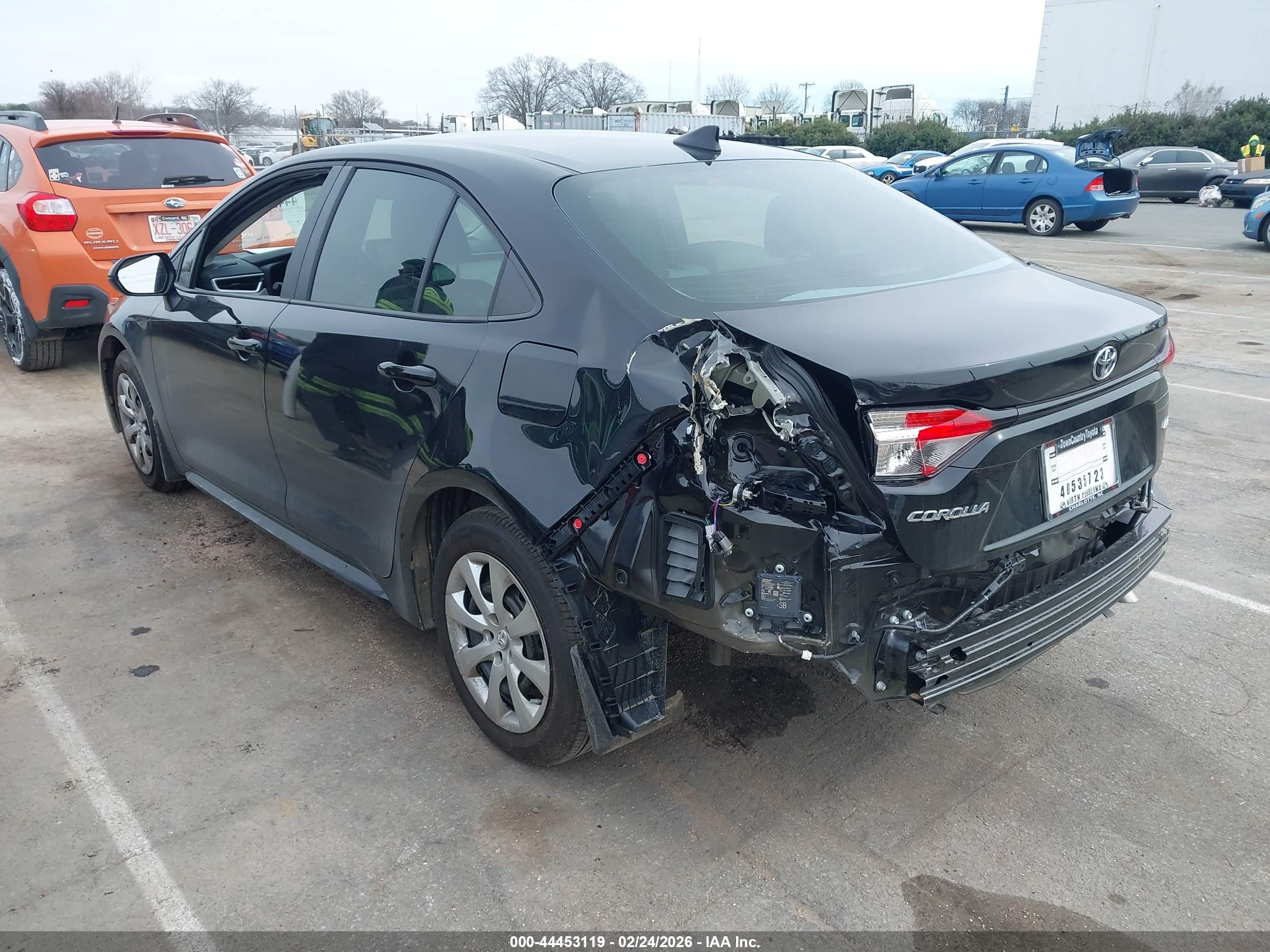 TOYOTA COROLLA image 3