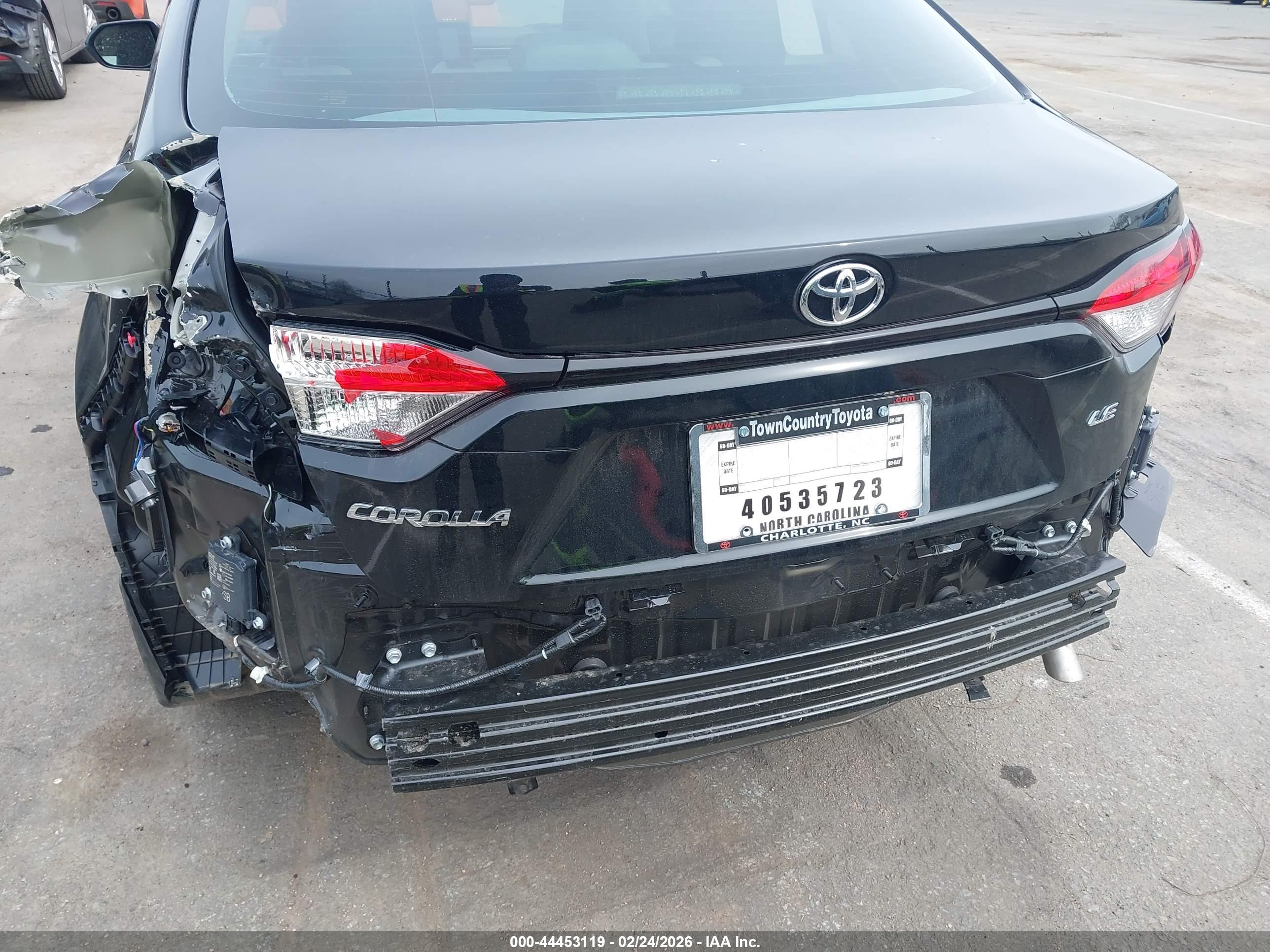 TOYOTA COROLLA image 6