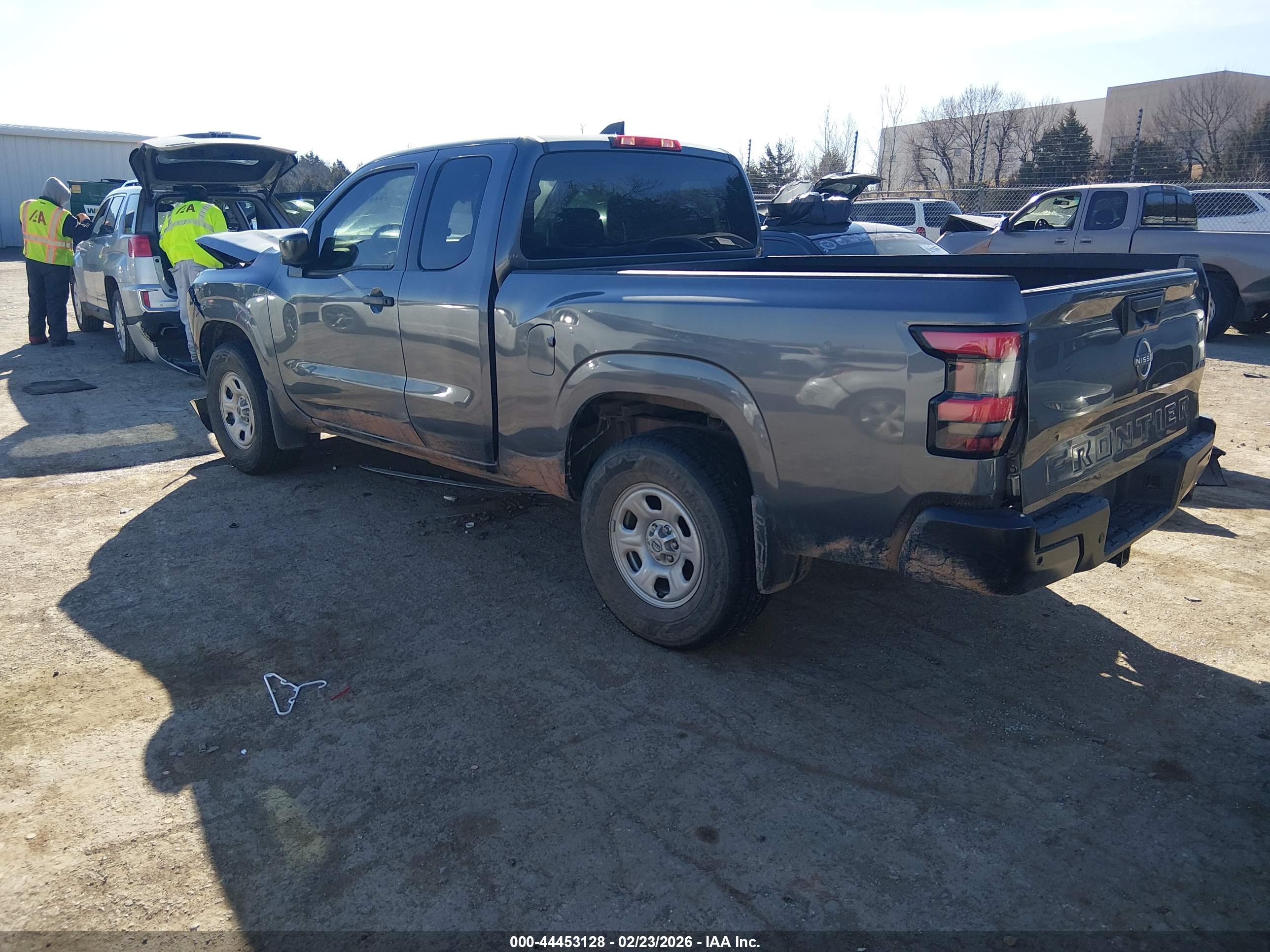 NISSAN FRONTIER image 3