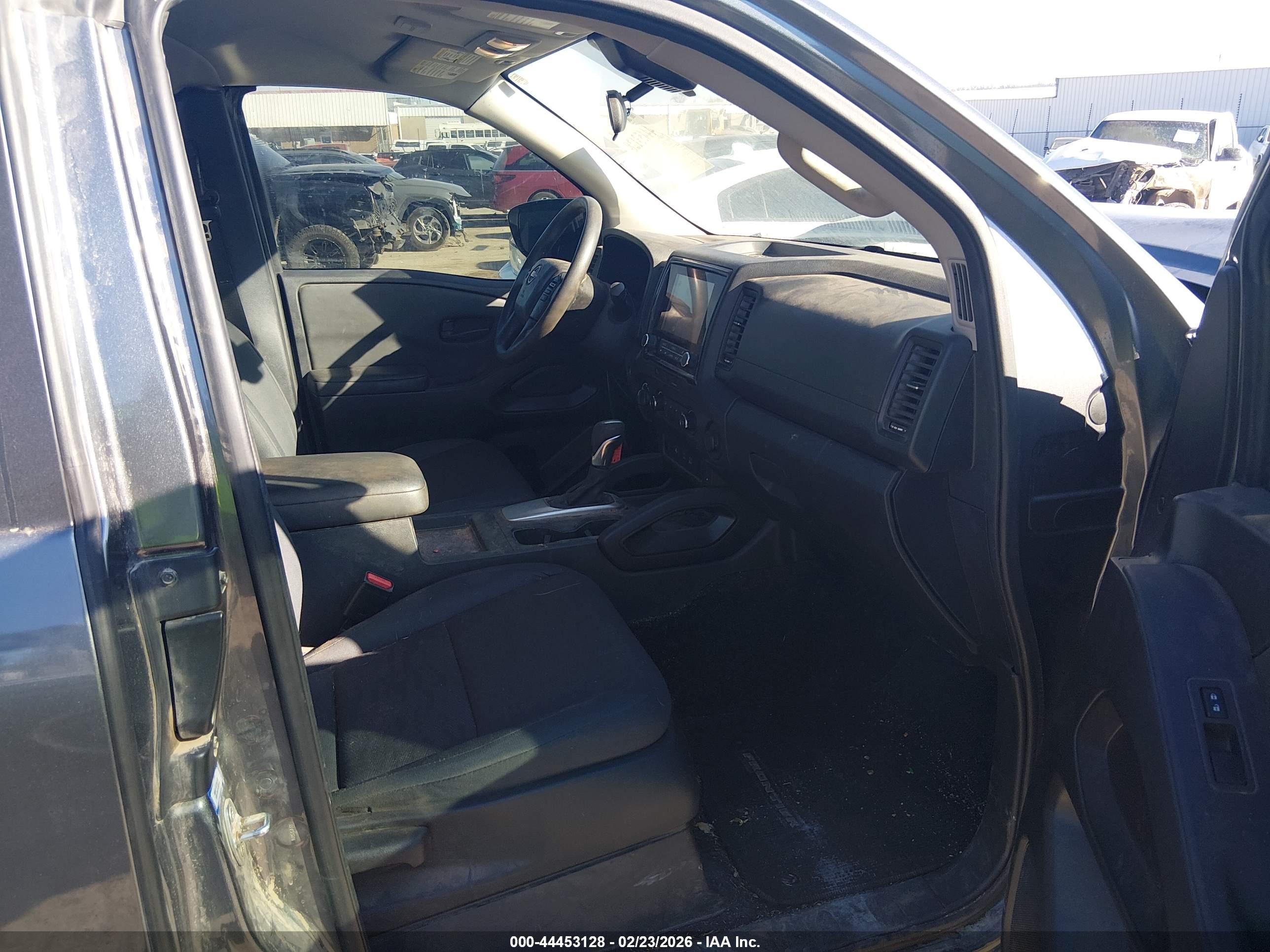 NISSAN FRONTIER image 5