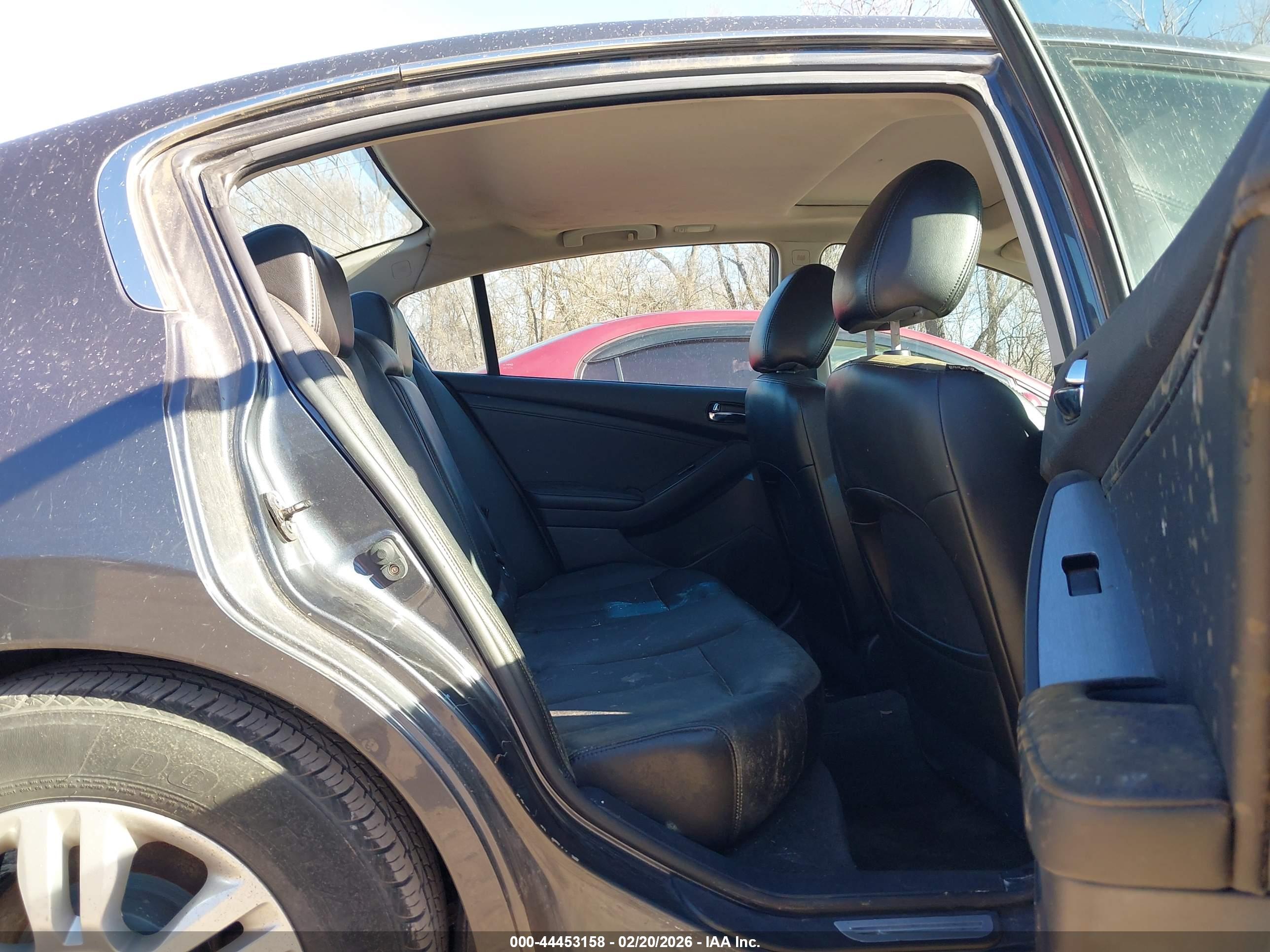 NISSAN ALTIMA image 8