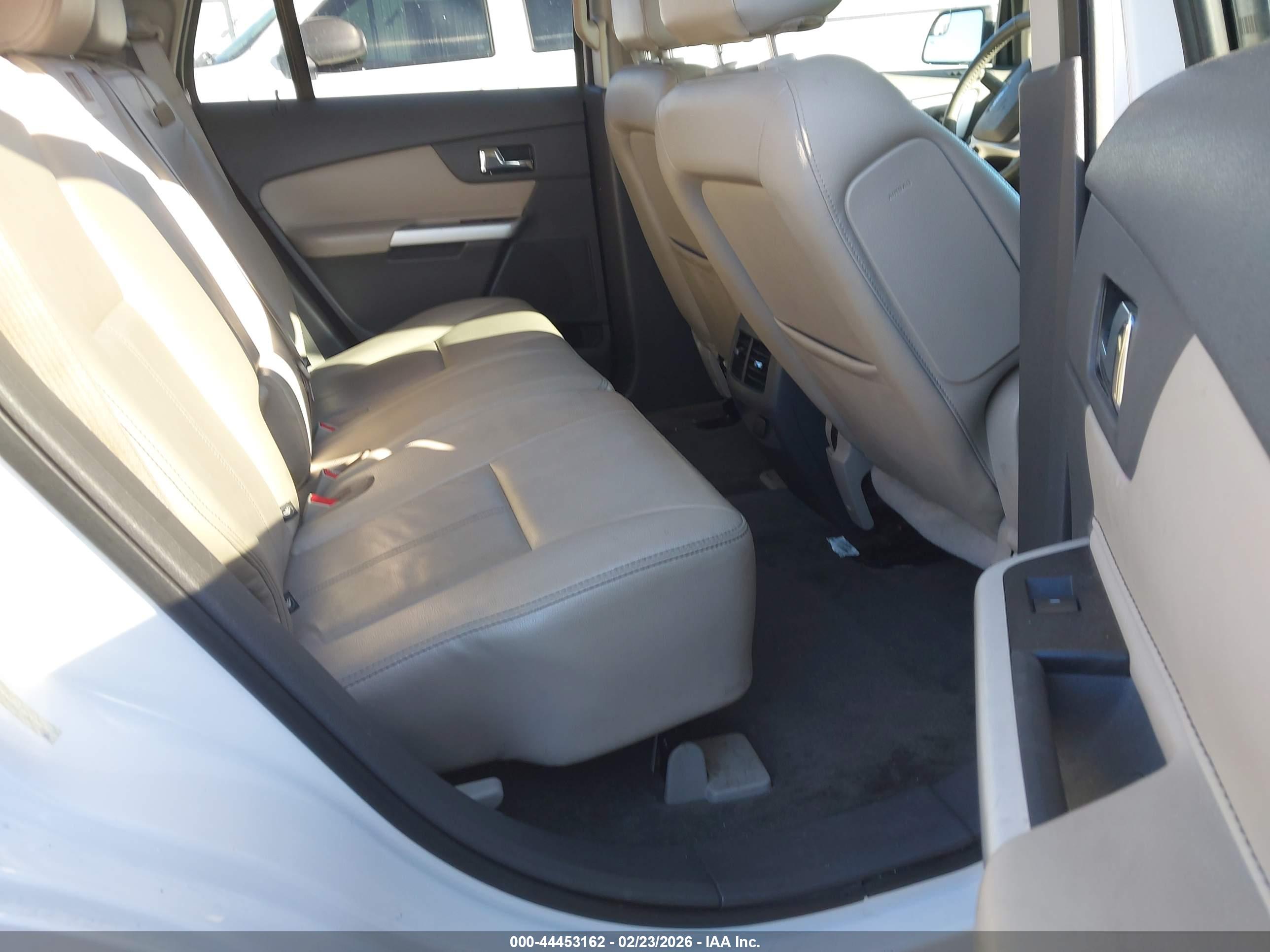 FORD EDGE image 8