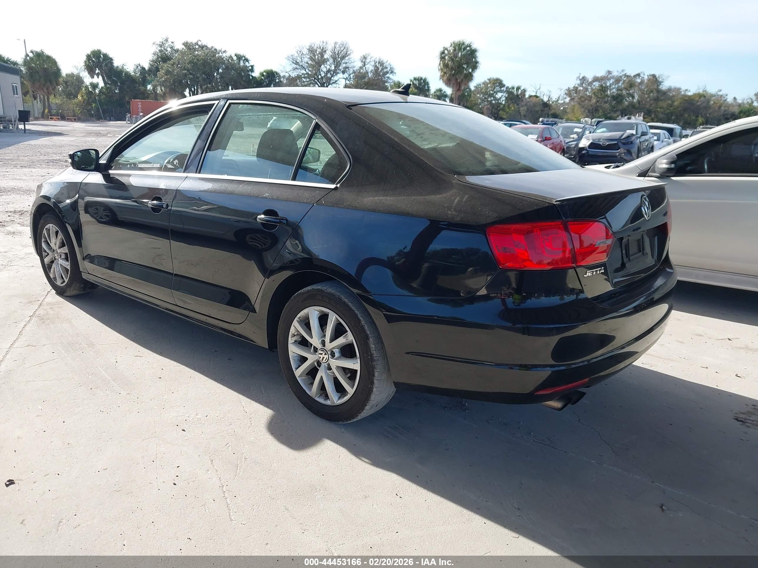 VOLKSWAGEN JETTA image 3