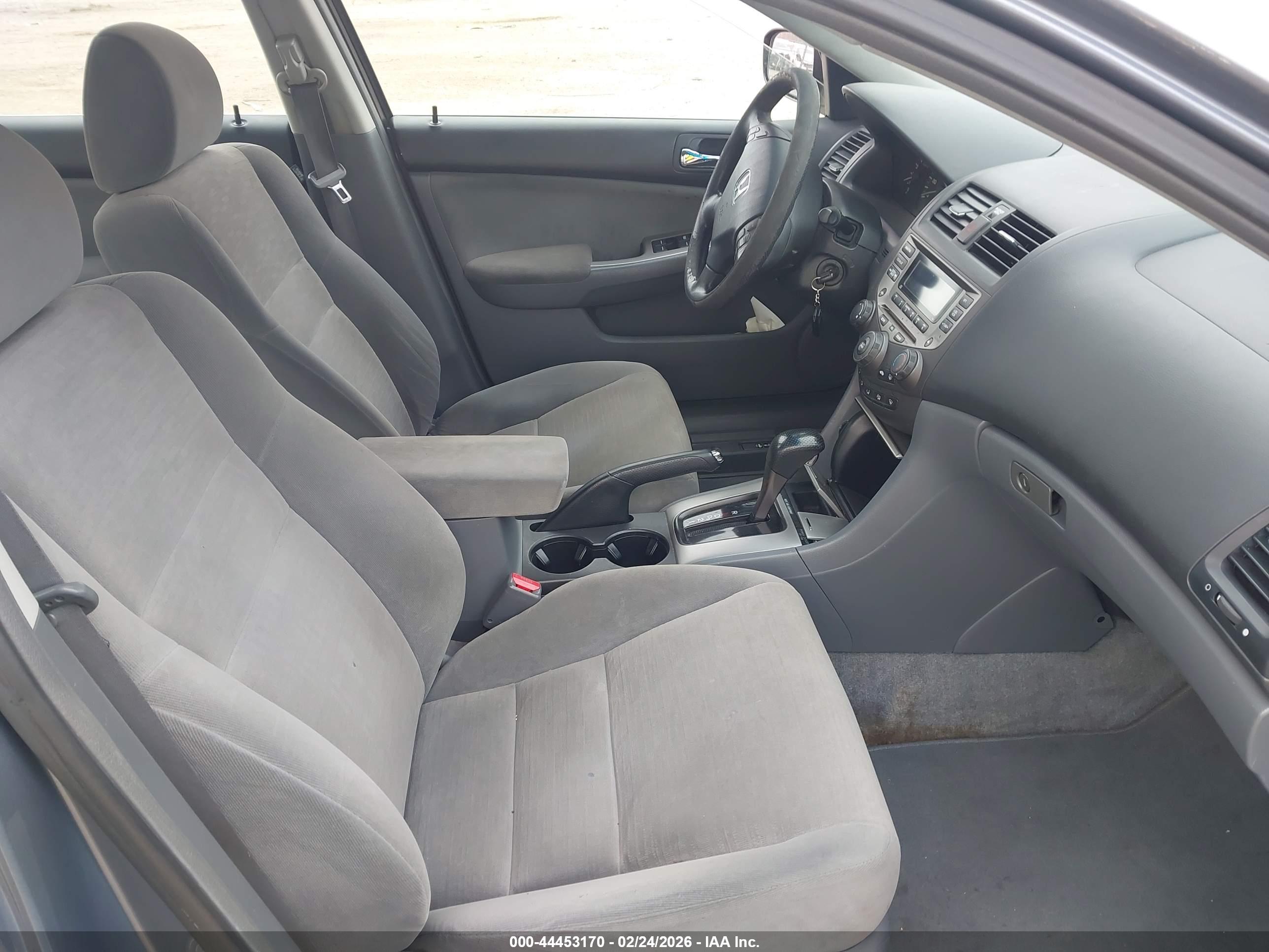 HONDA ACCORD image 5