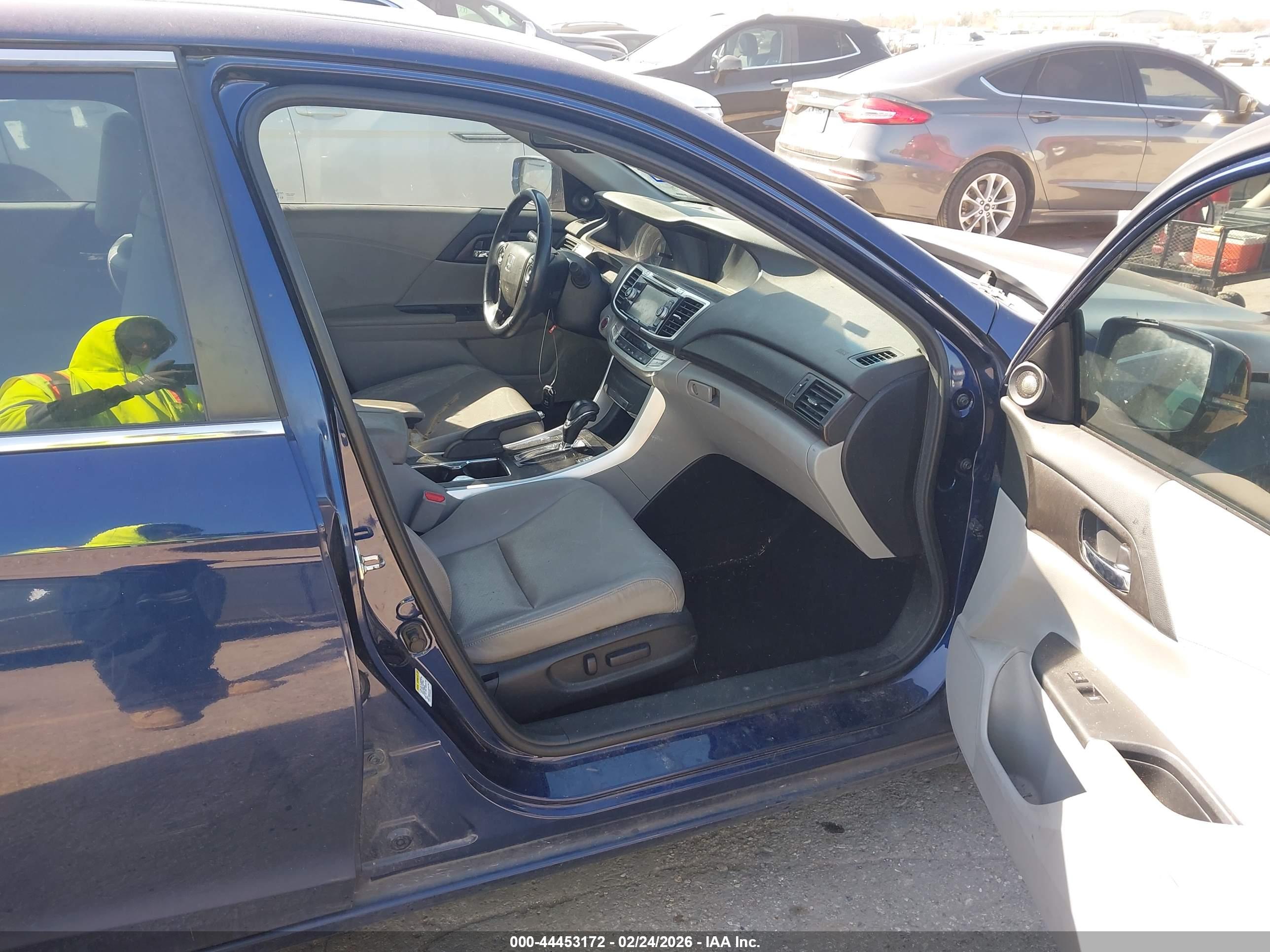 HONDA ACCORD image 5