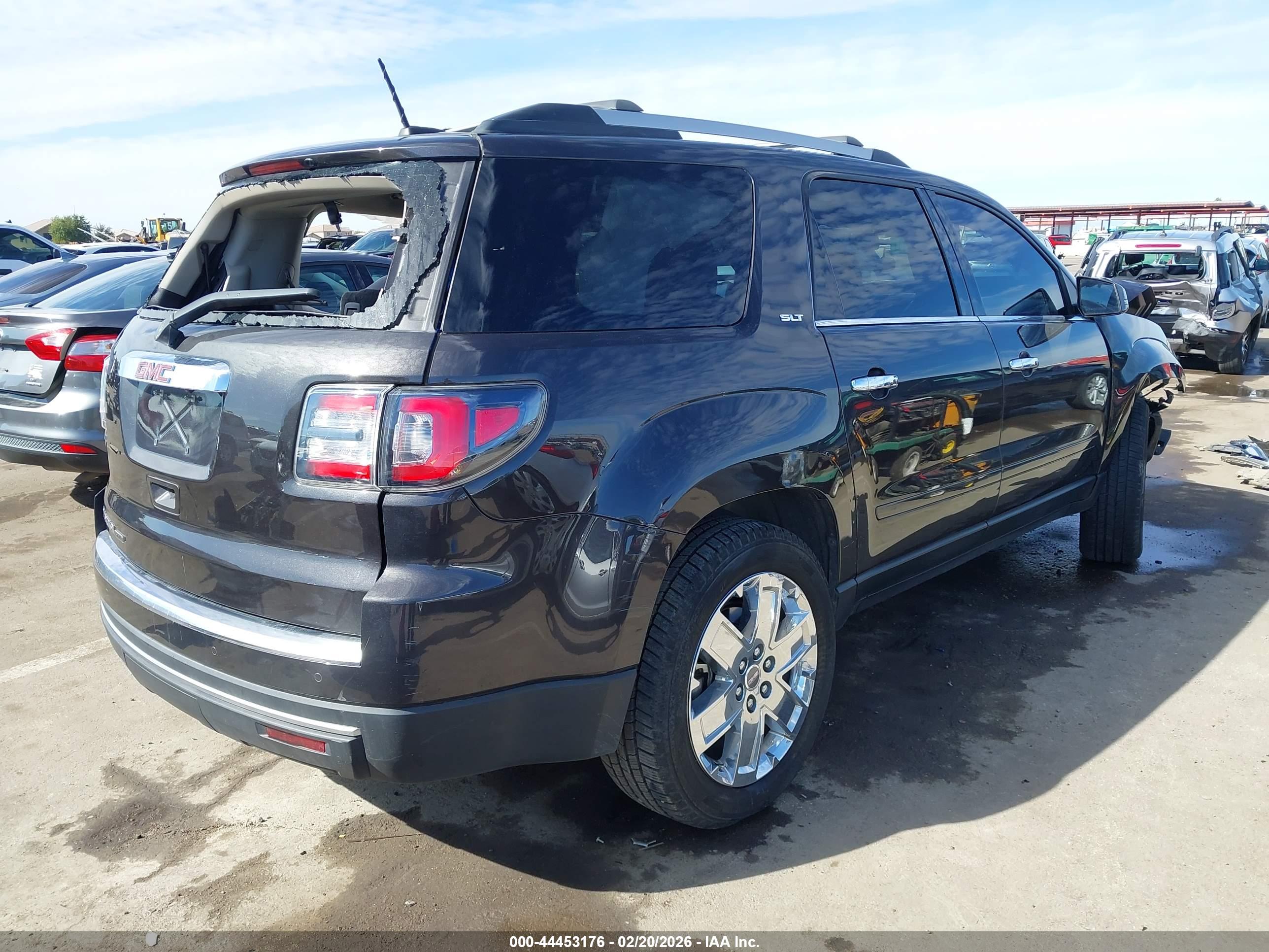 GMC ACADIA image 4