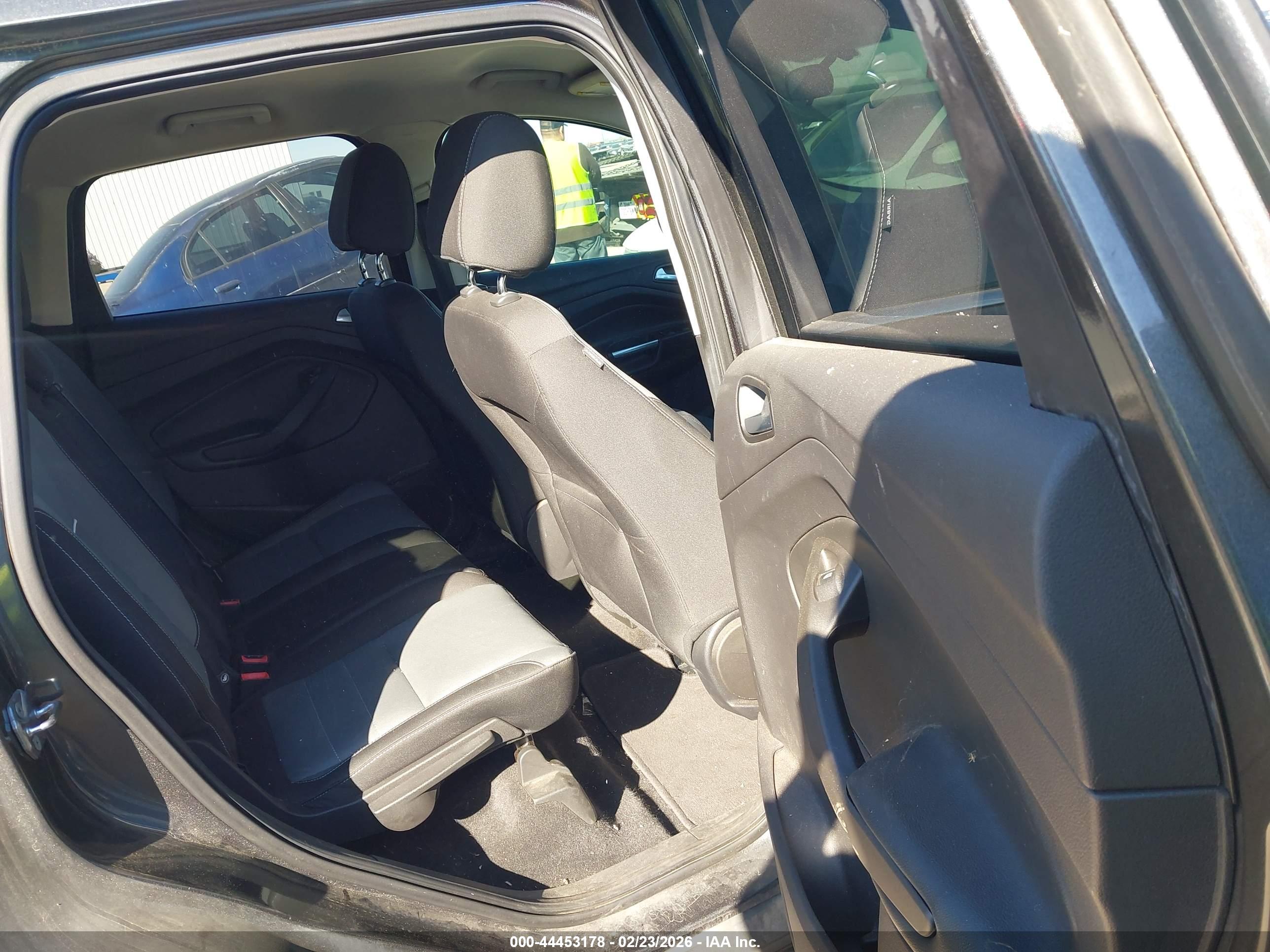 FORD ESCAPE image 8