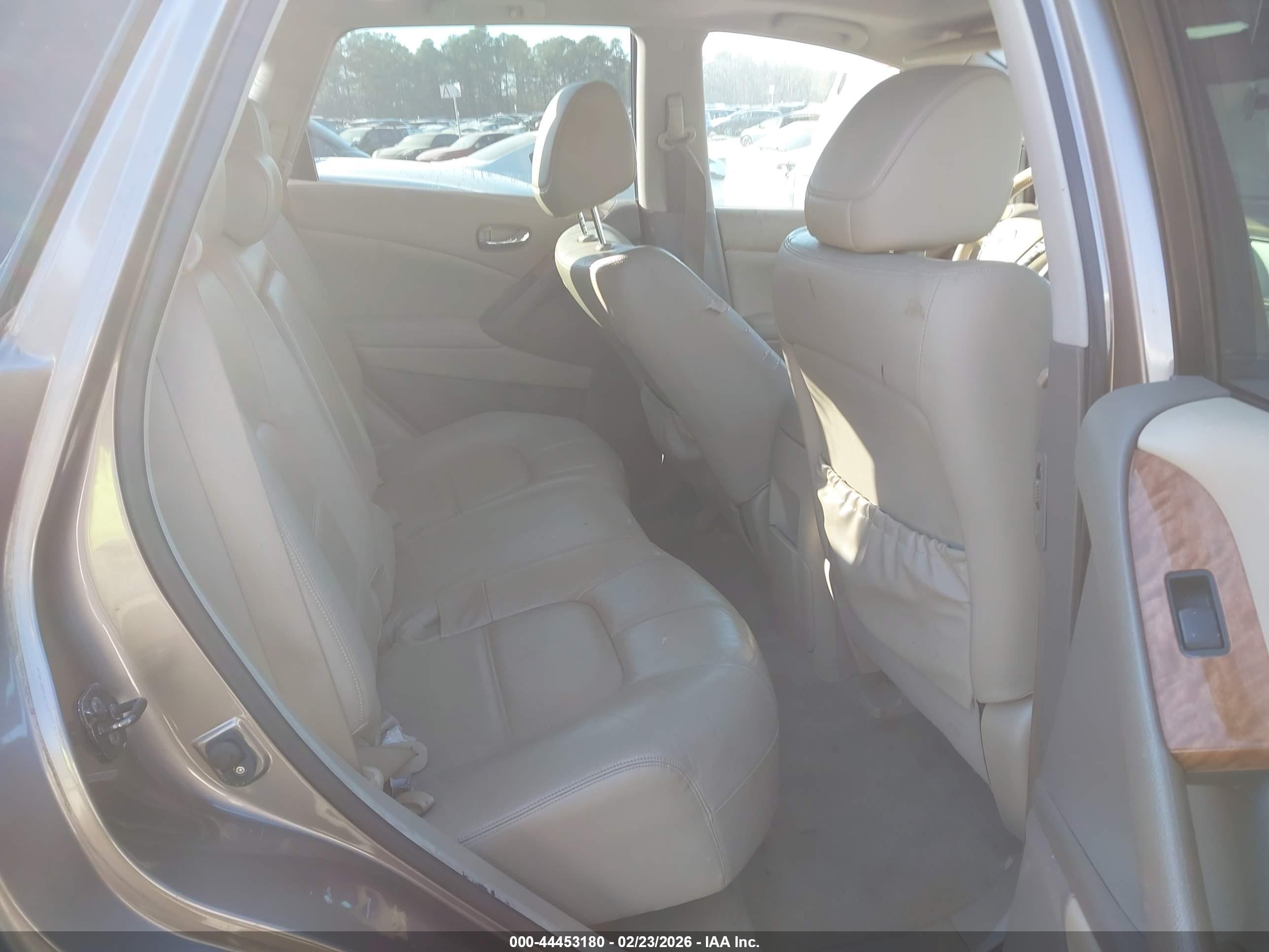 NISSAN MURANO image 8