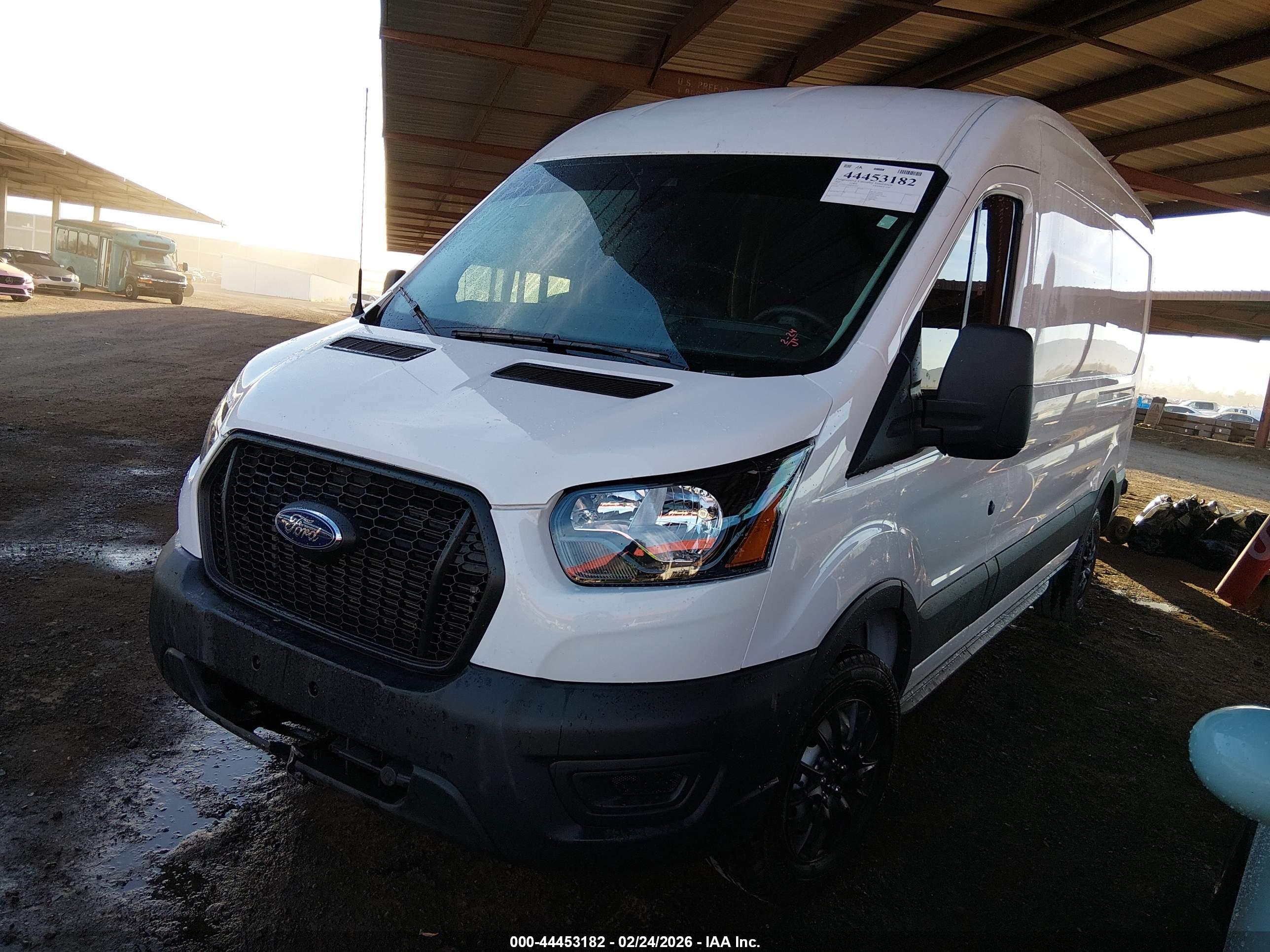 FORD TRANSIT-150 image 2