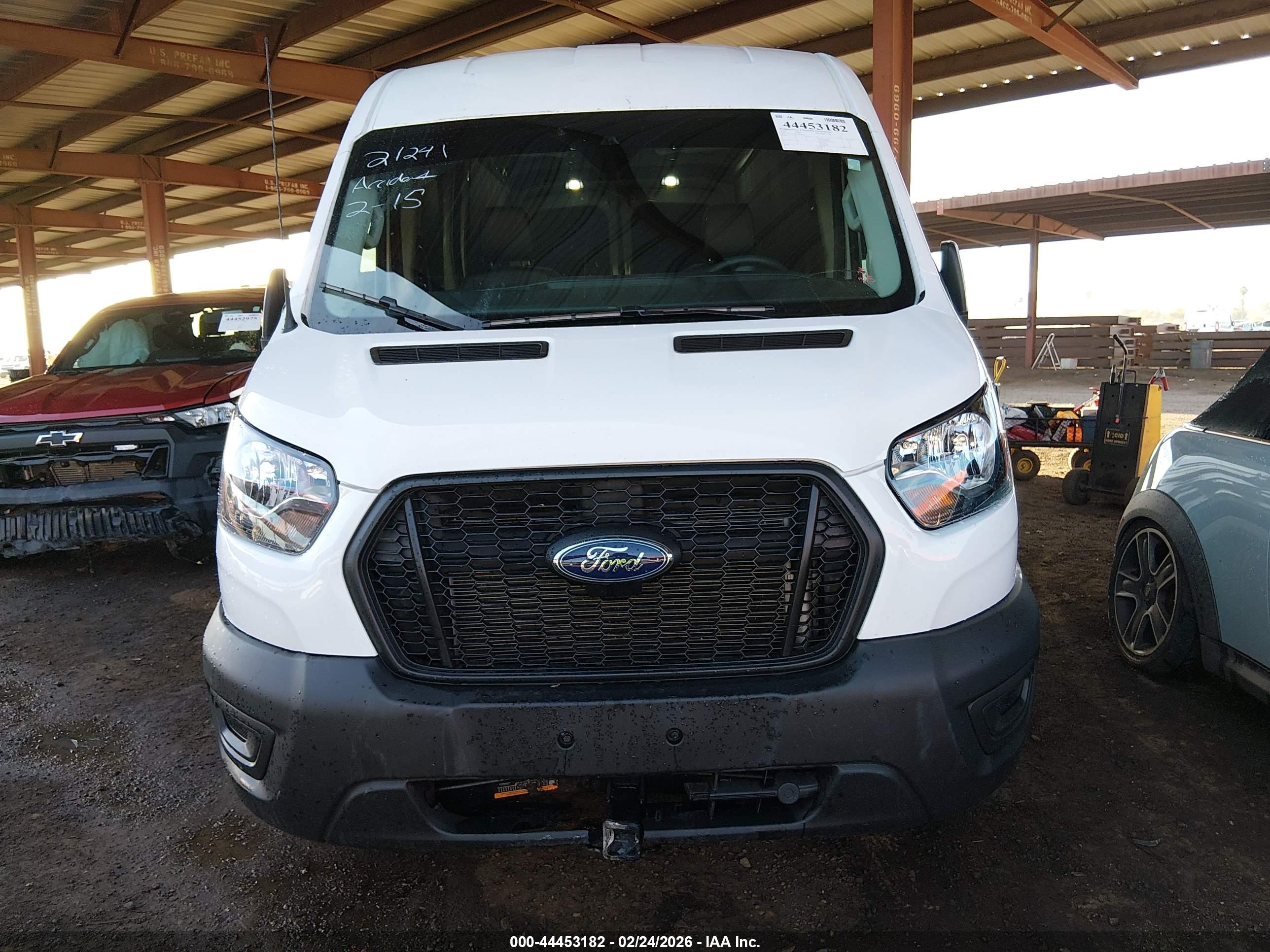 FORD TRANSIT-150 image 6