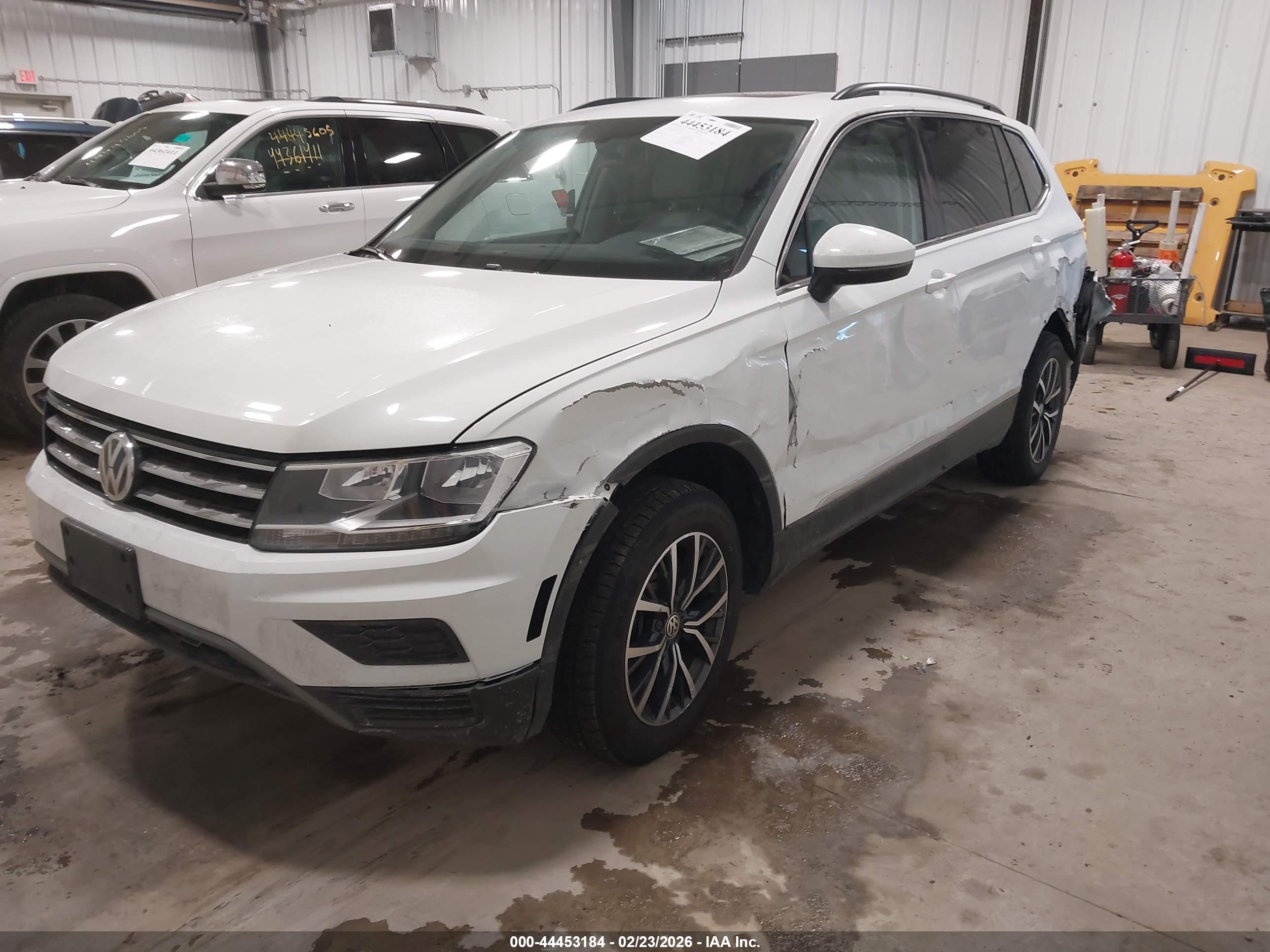 VOLKSWAGEN TIGUAN image 2