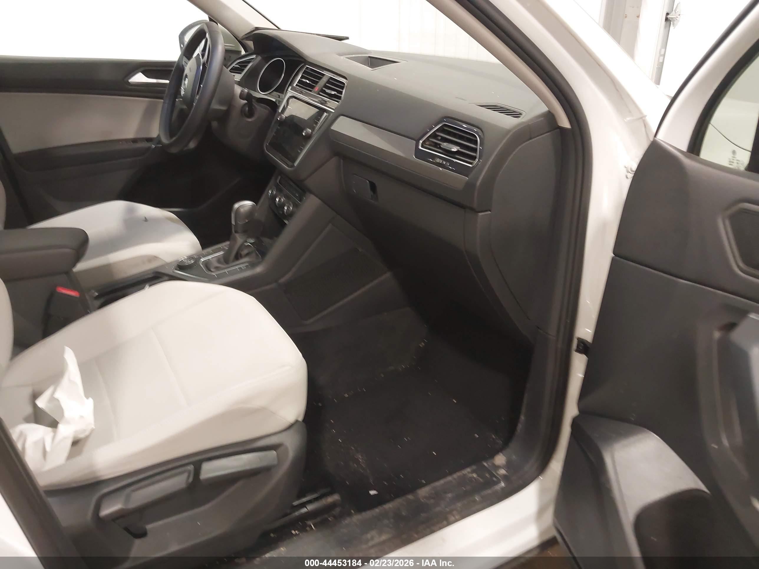 VOLKSWAGEN TIGUAN image 5