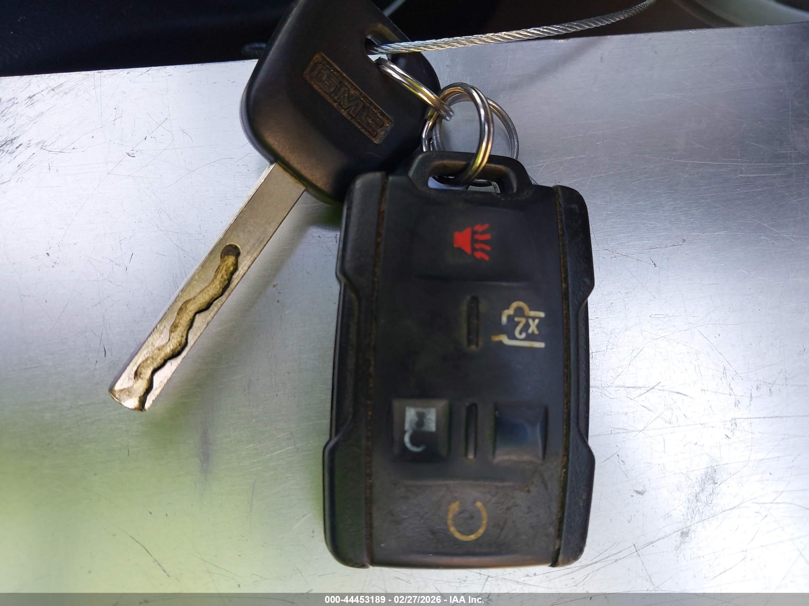 GMC YUKON image 11