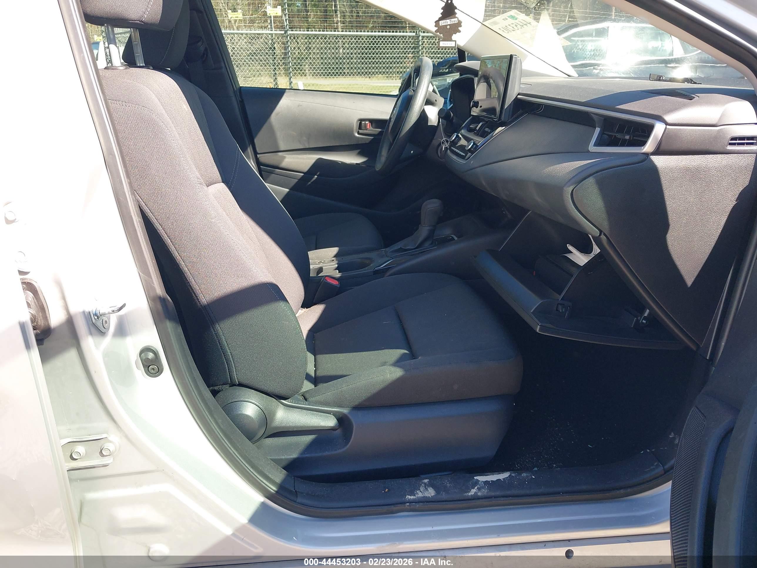 TOYOTA COROLLA image 5