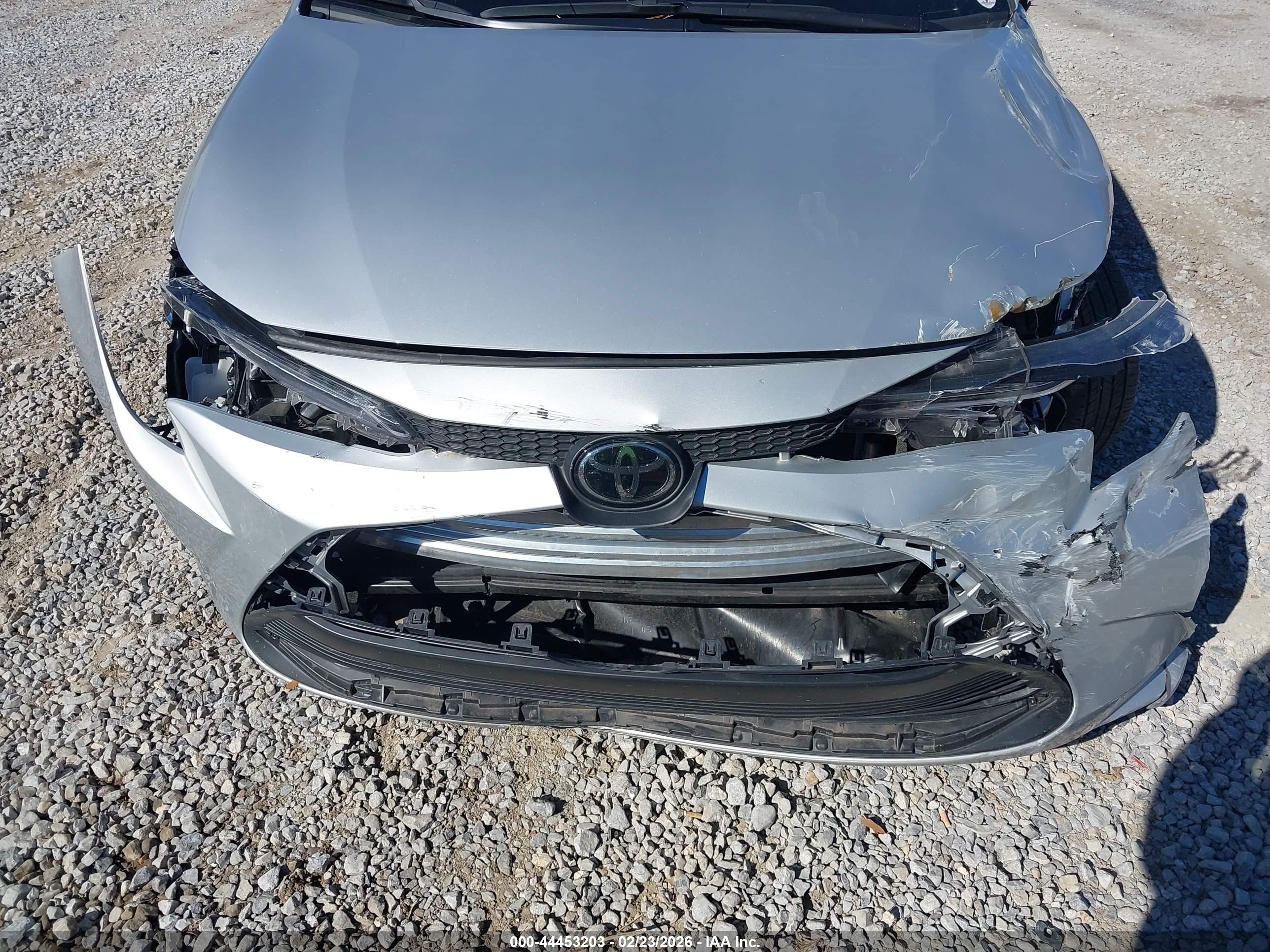TOYOTA COROLLA image 6