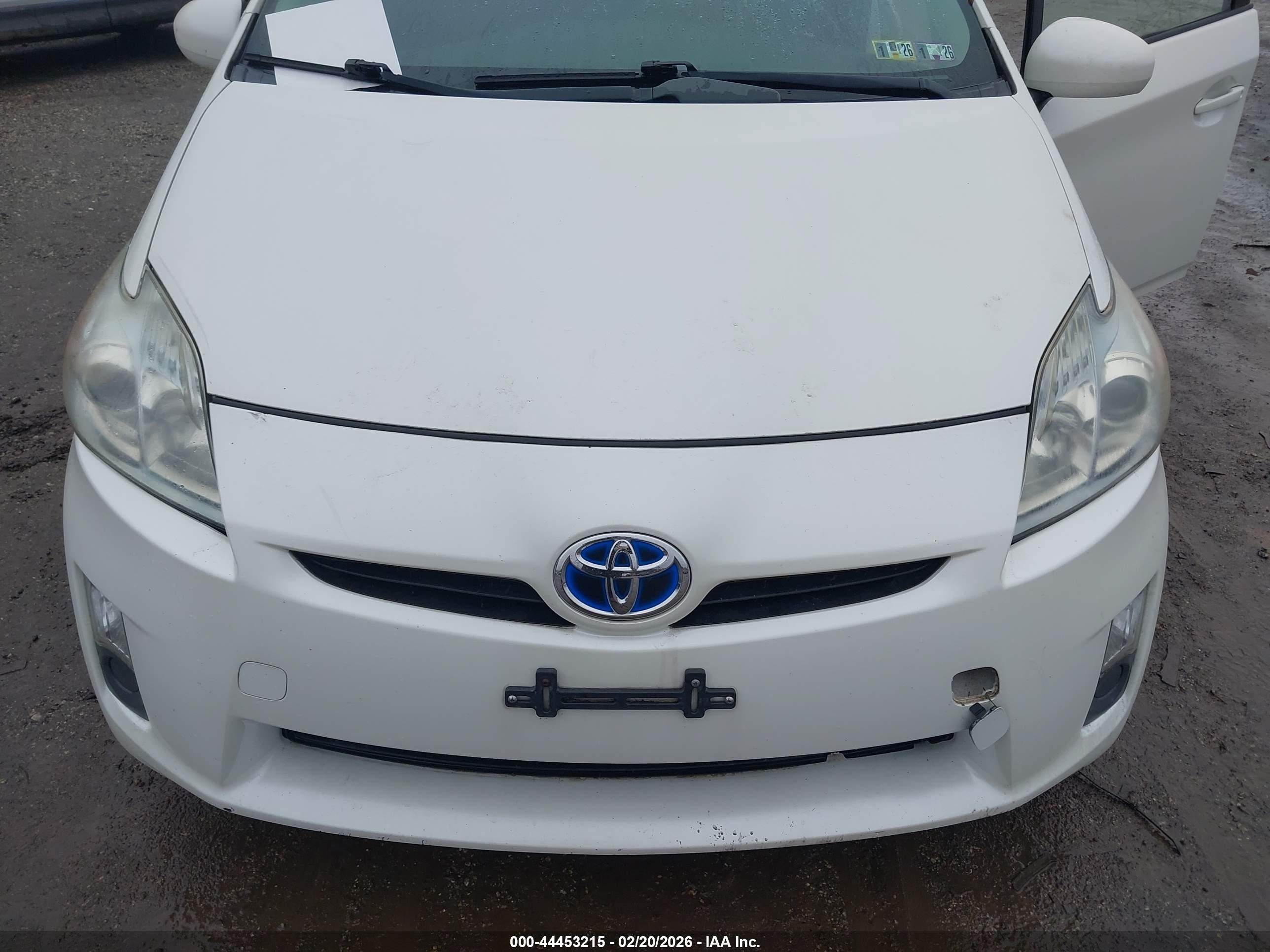 TOYOTA PRIUS image 6