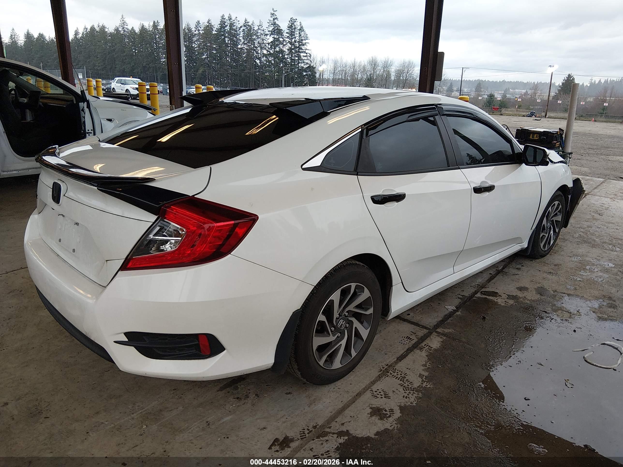 HONDA CIVIC image 4