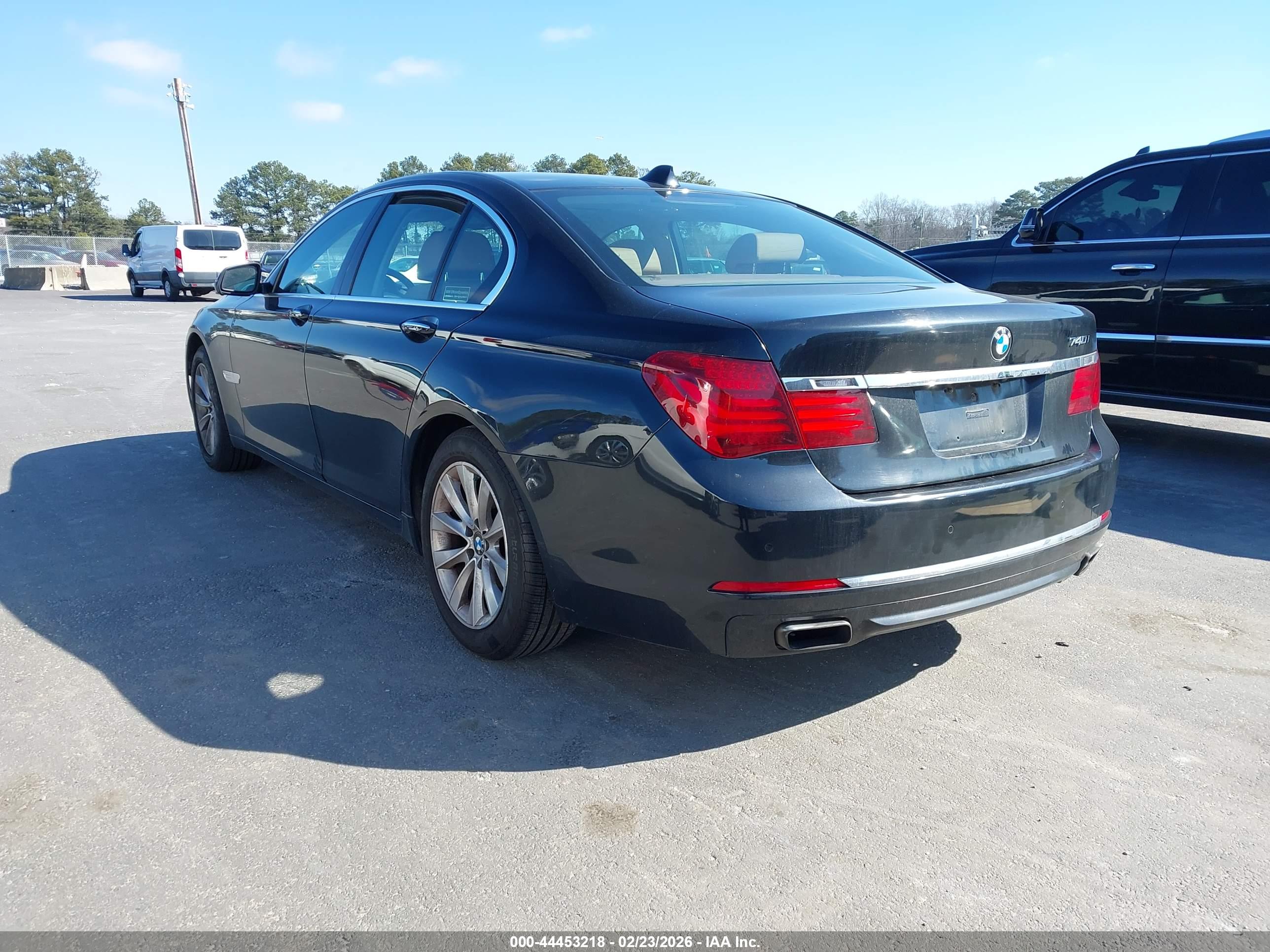 BMW 740I image 3