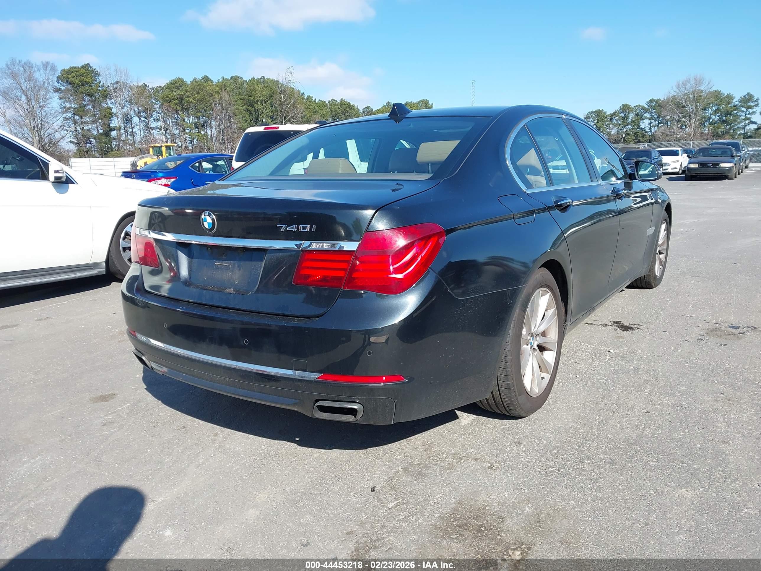 BMW 740I image 4