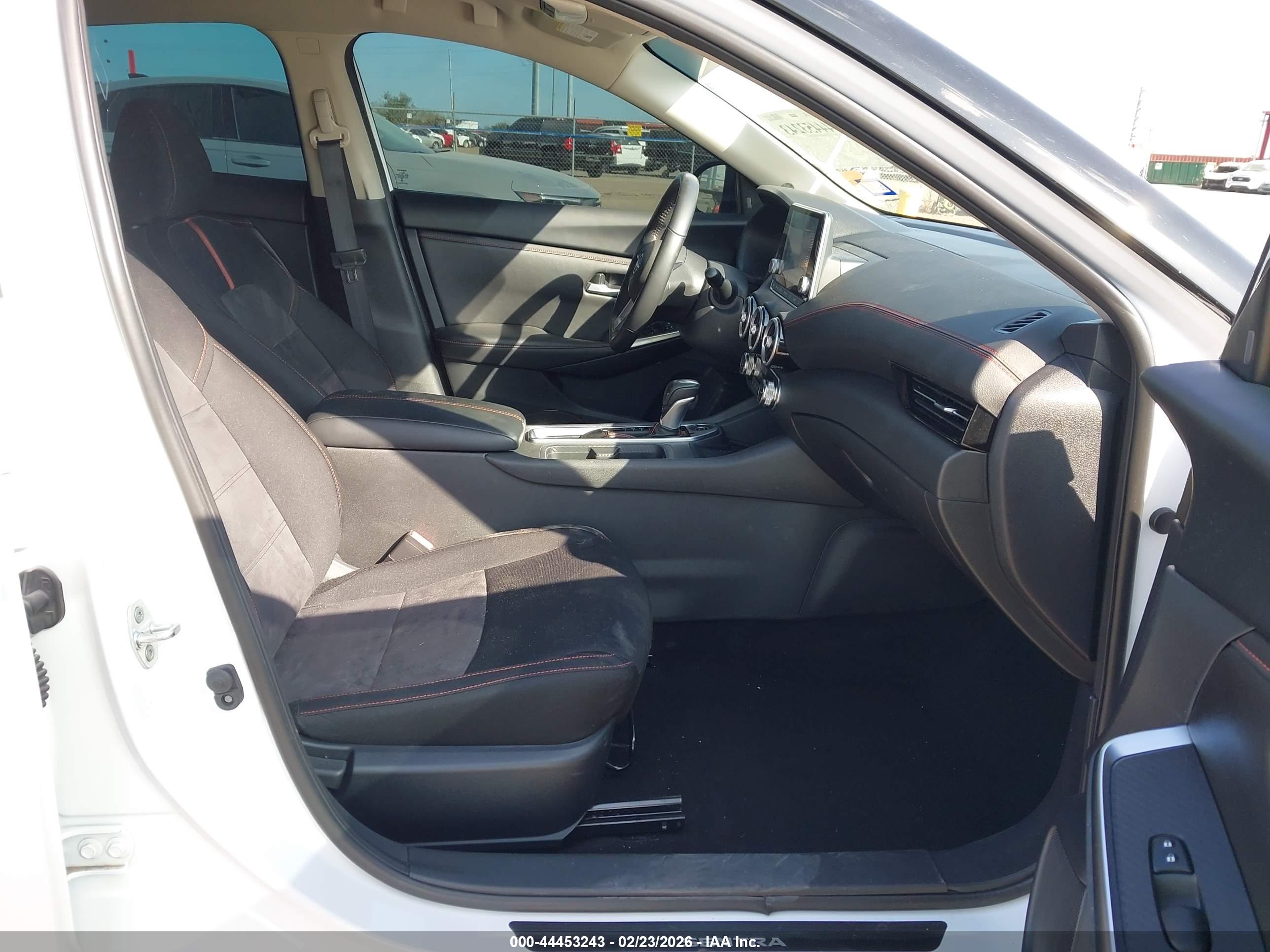 NISSAN SENTRA image 5