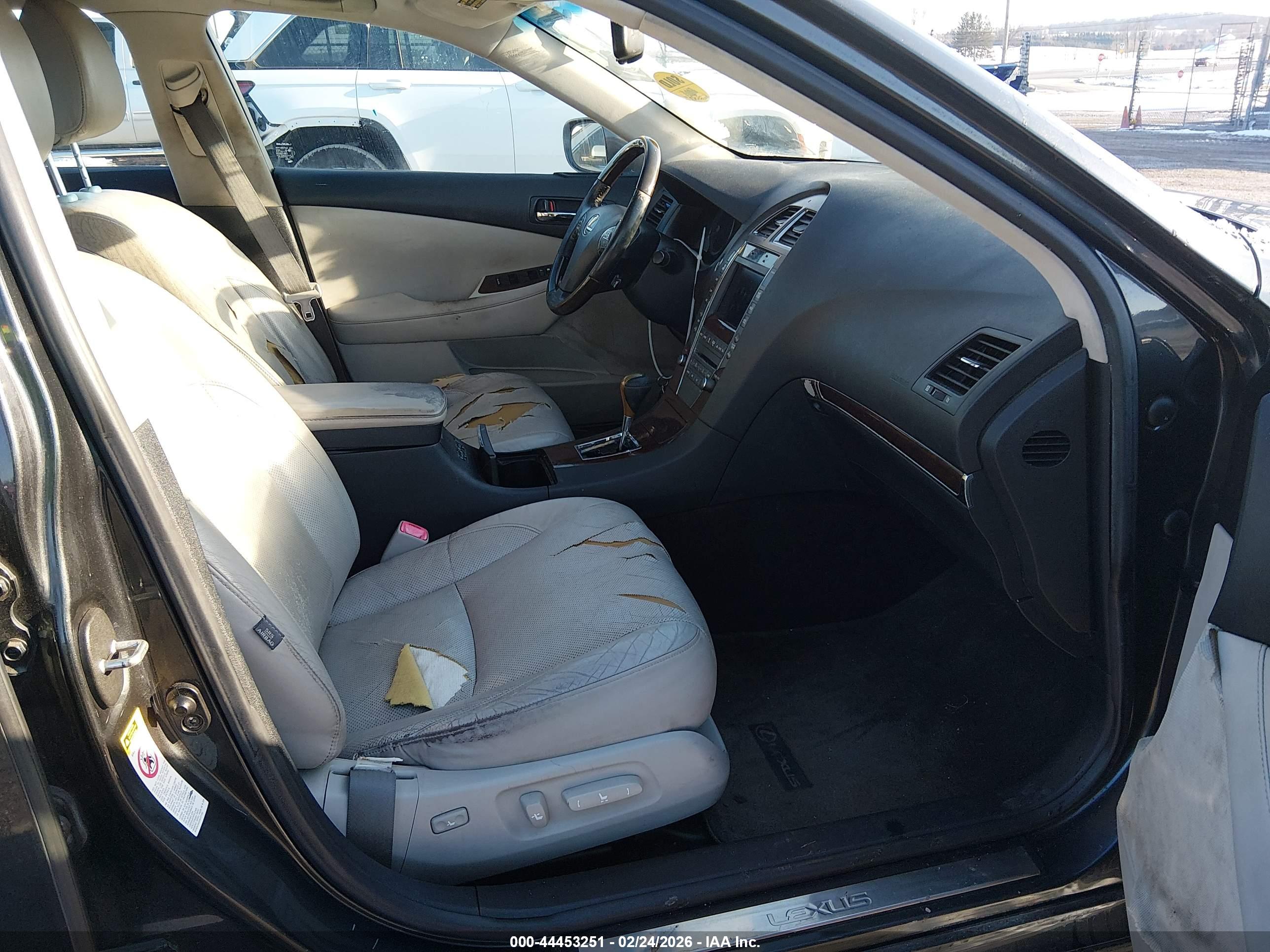 LEXUS ES image 5