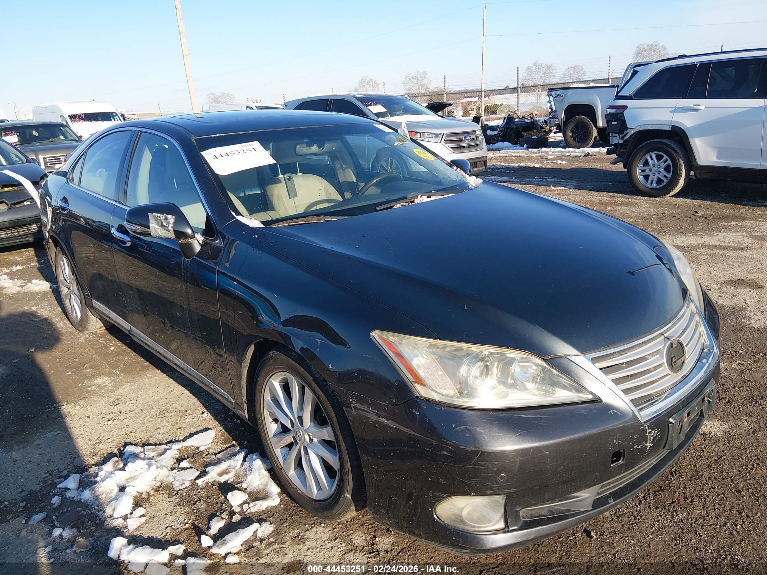 LEXUS ES image 6