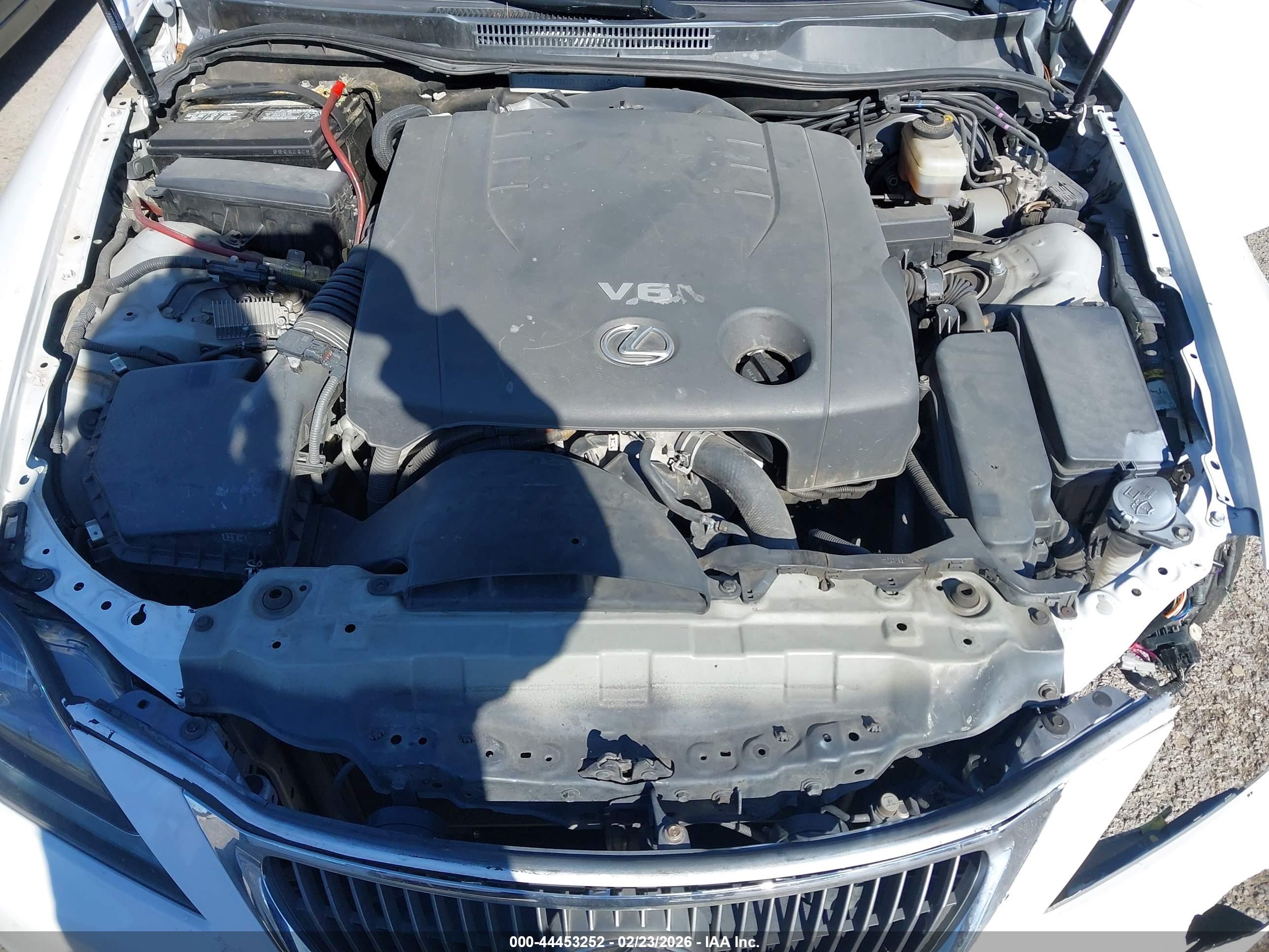 LEXUS IS image 10