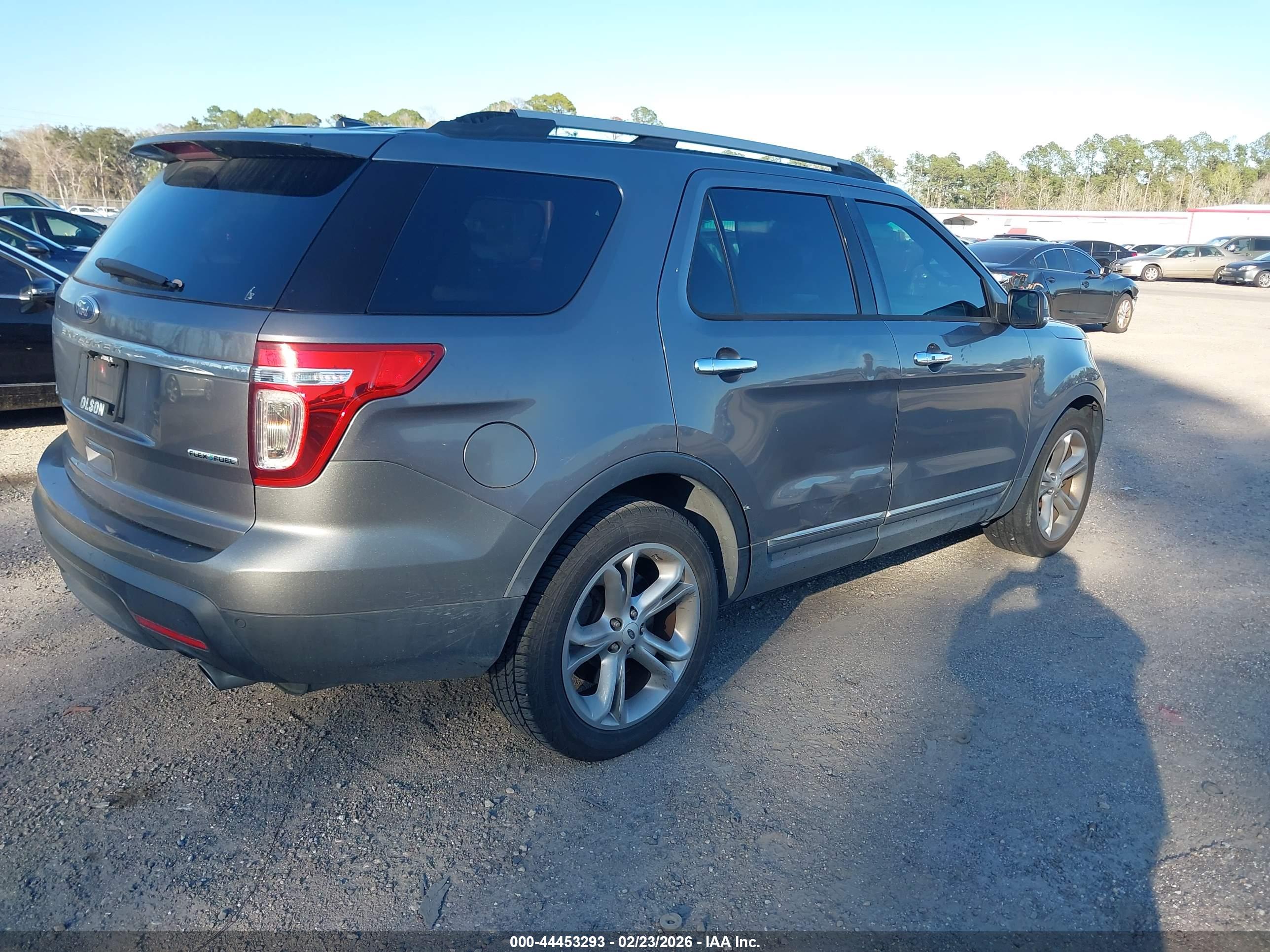 FORD EXPLORER image 4