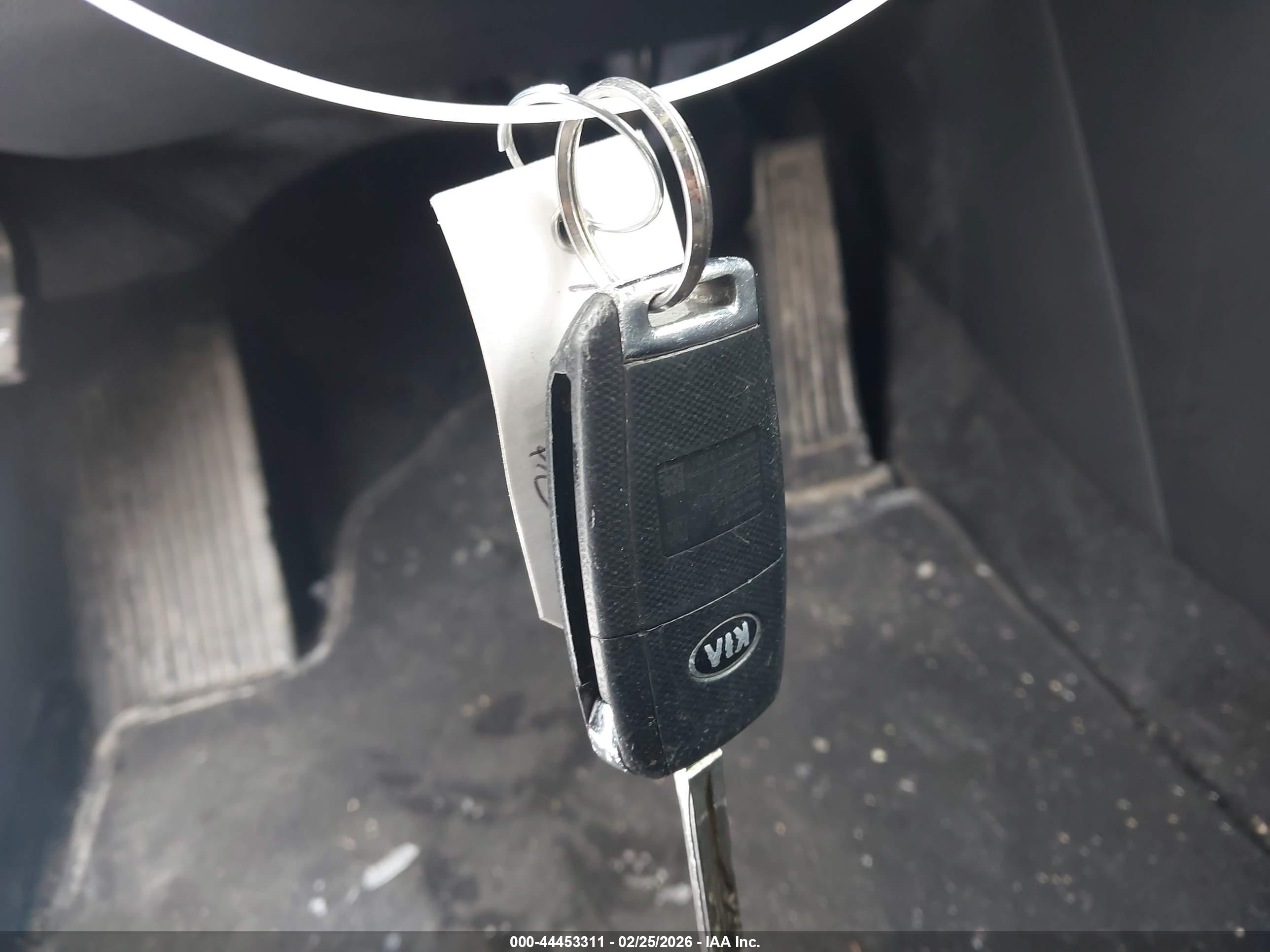 KIA SPORTAGE image 11