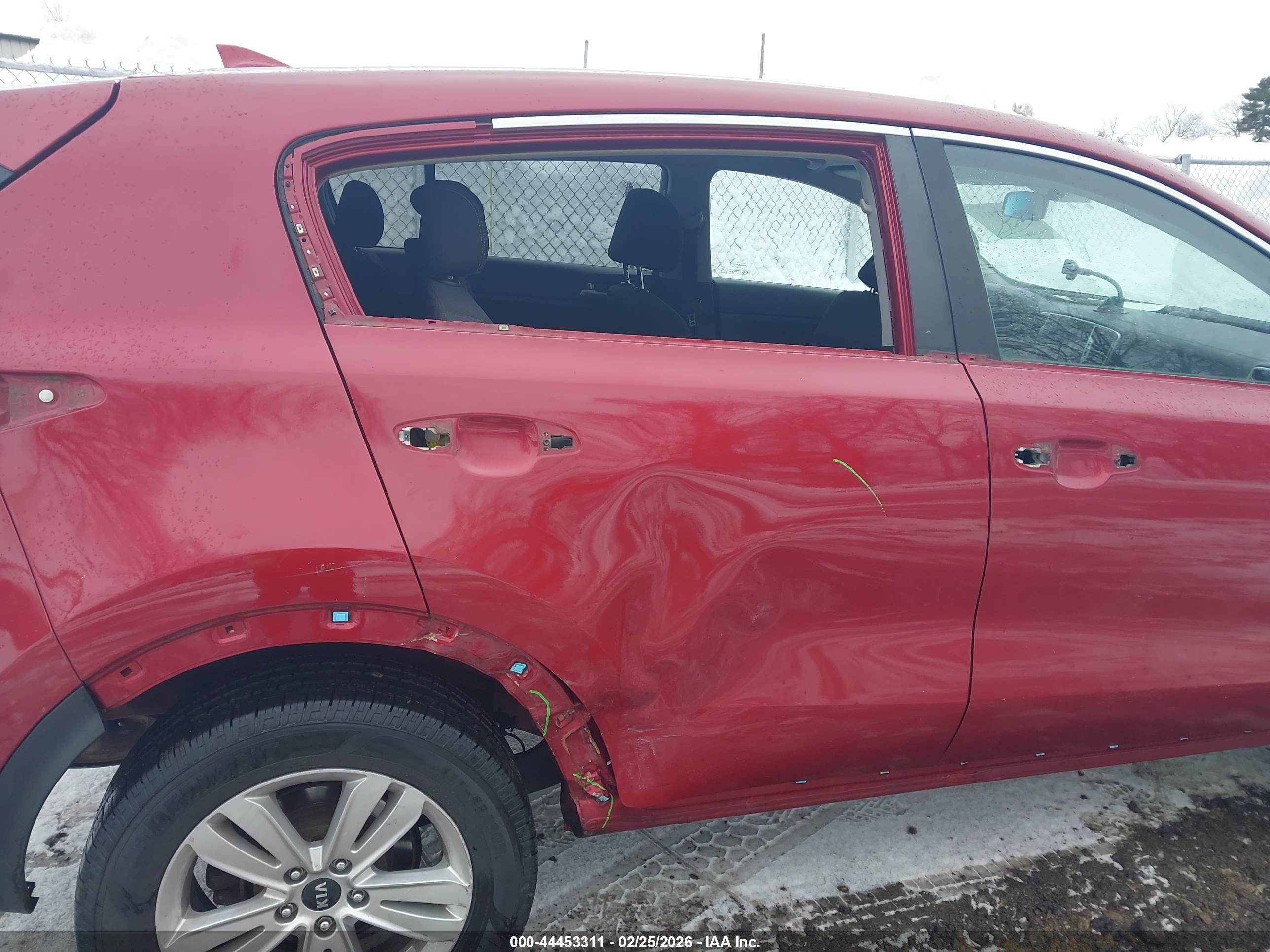KIA SPORTAGE image 6