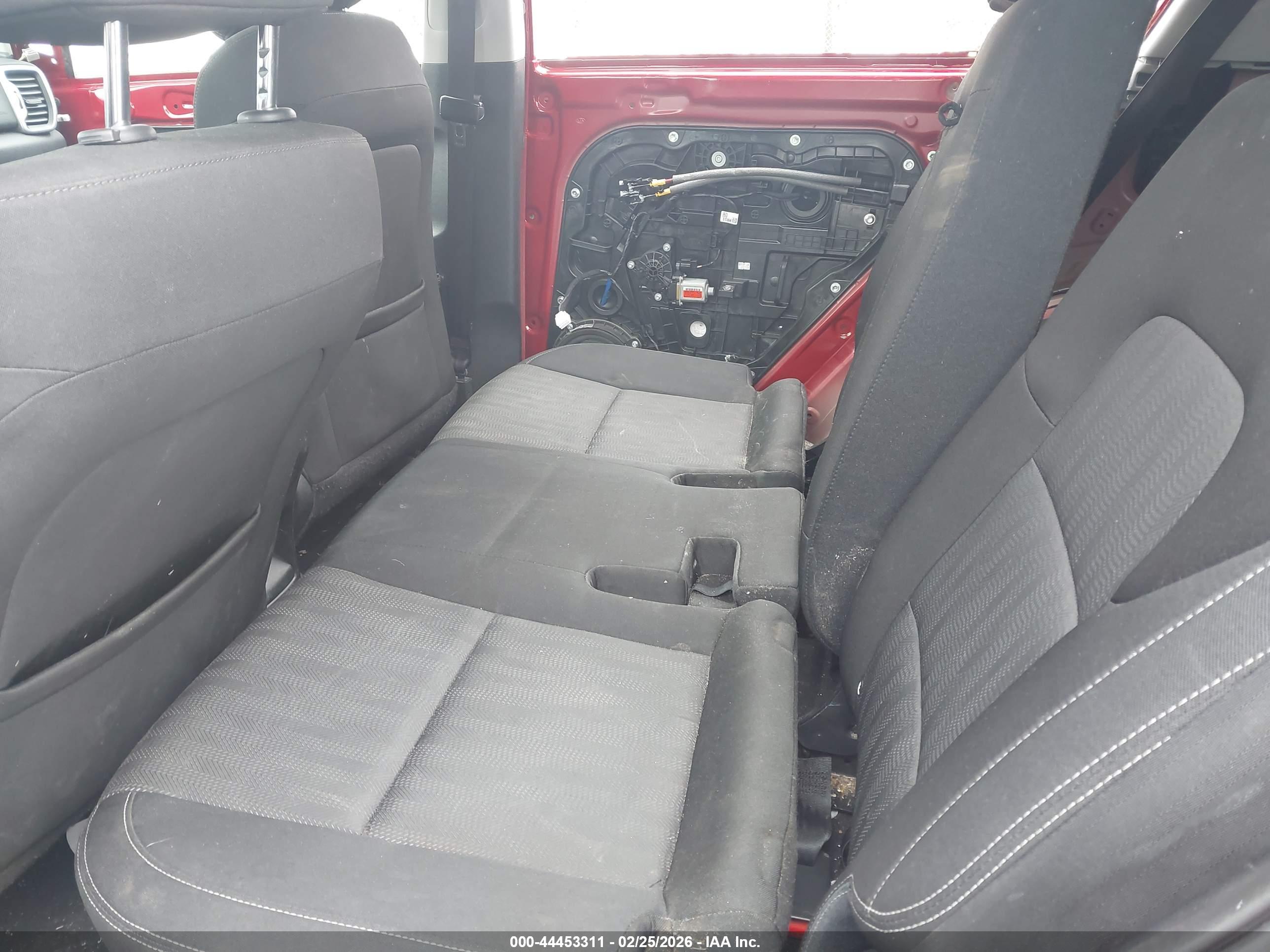 KIA SPORTAGE image 8