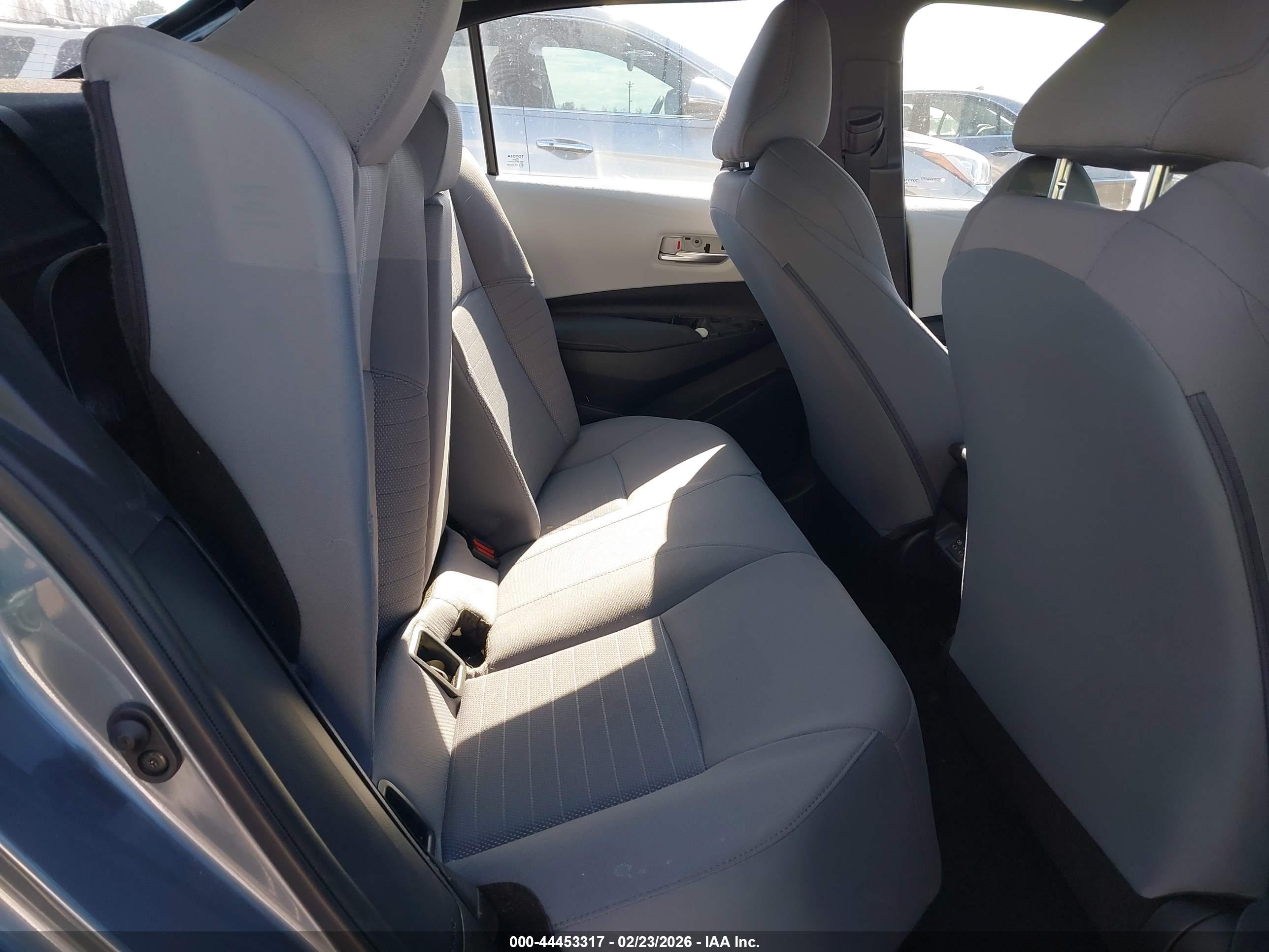 TOYOTA COROLLA image 8