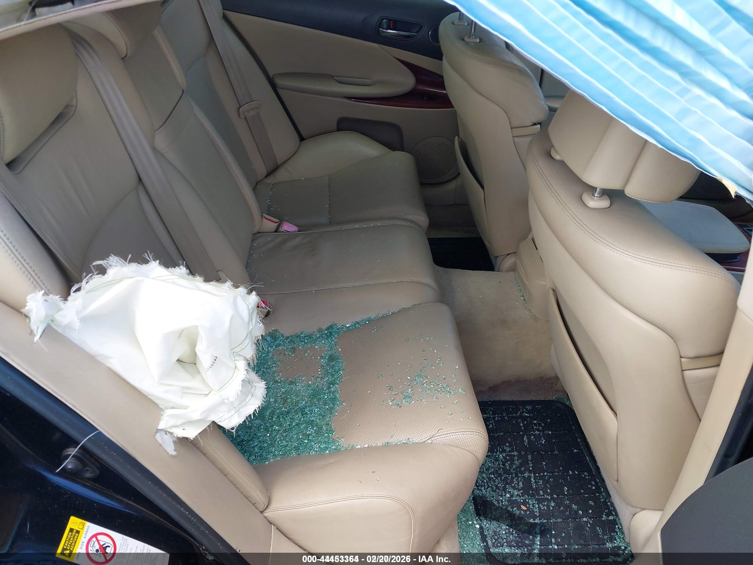 LEXUS GS image 8