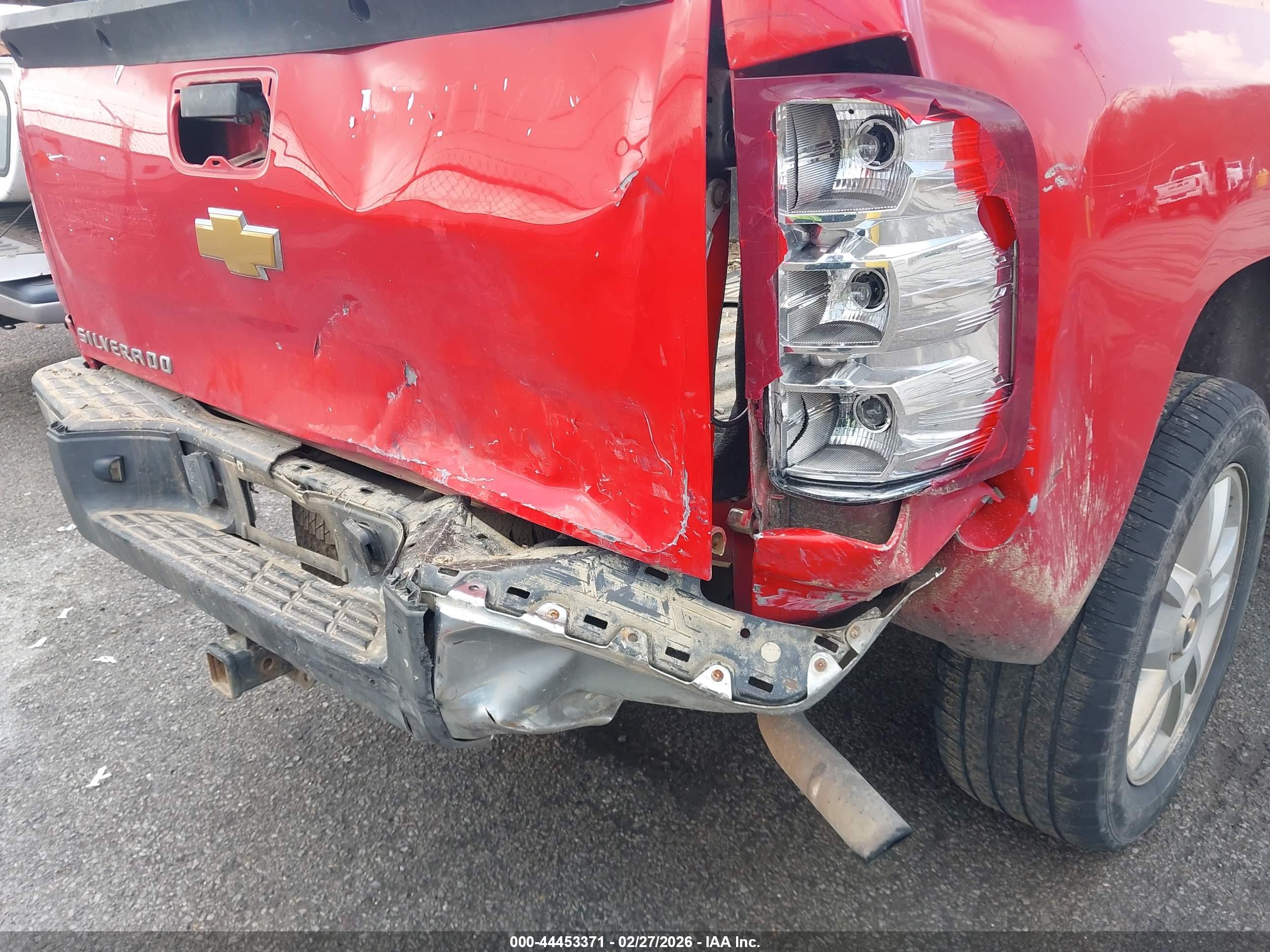 CHEVROLET SILVERADO image 6