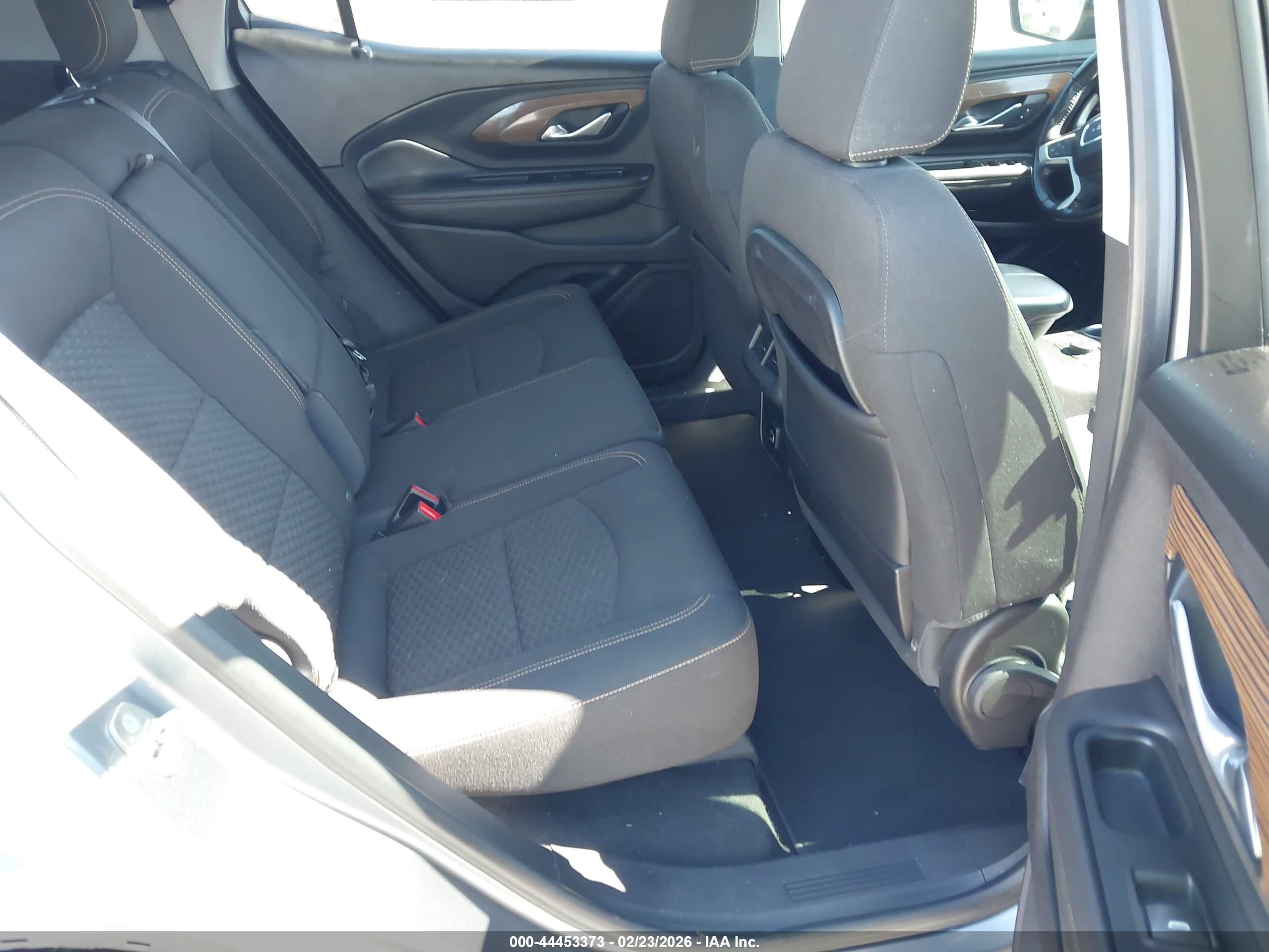 GMC TERRAIN image 8