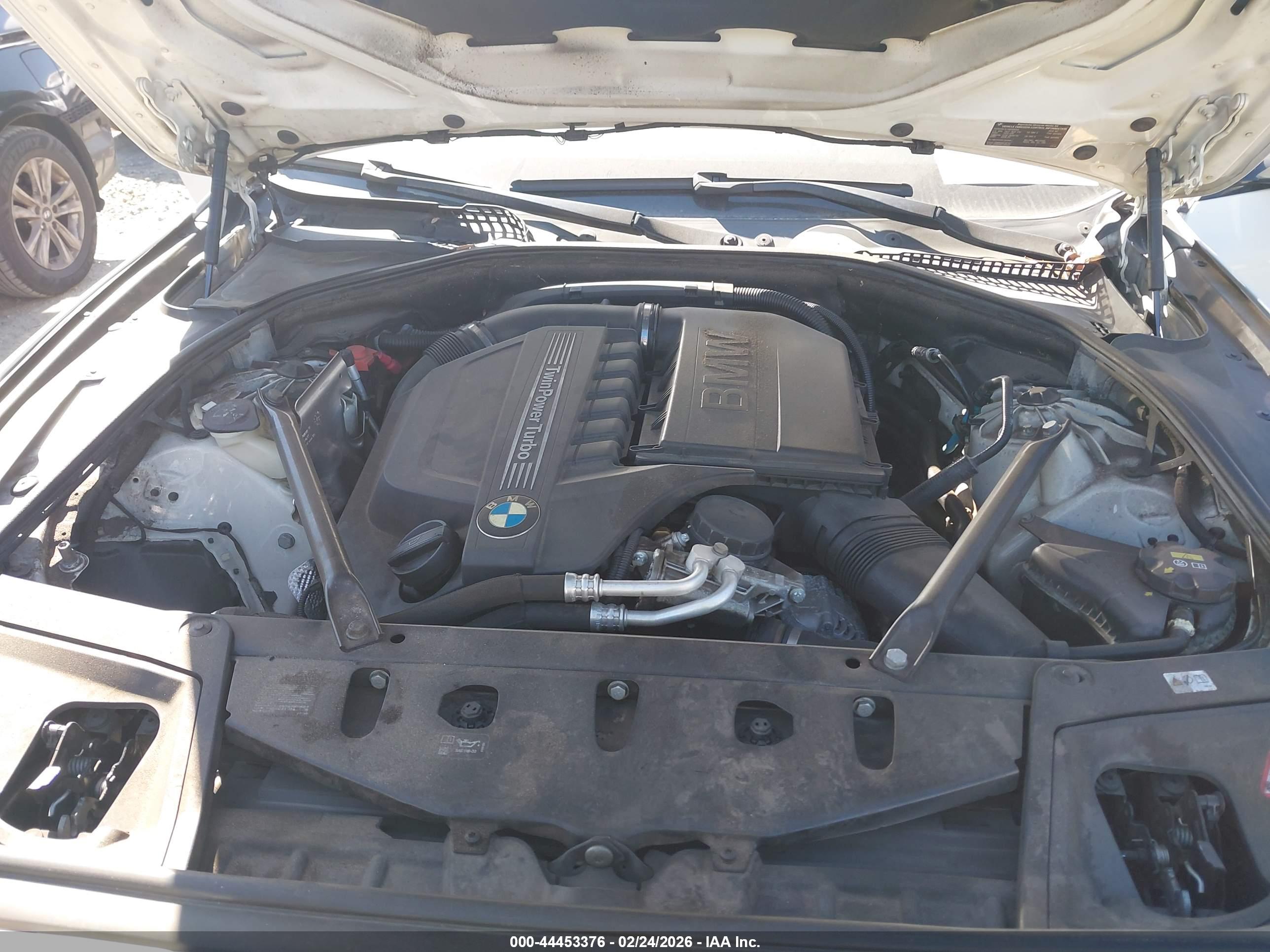 BMW 535I image 10