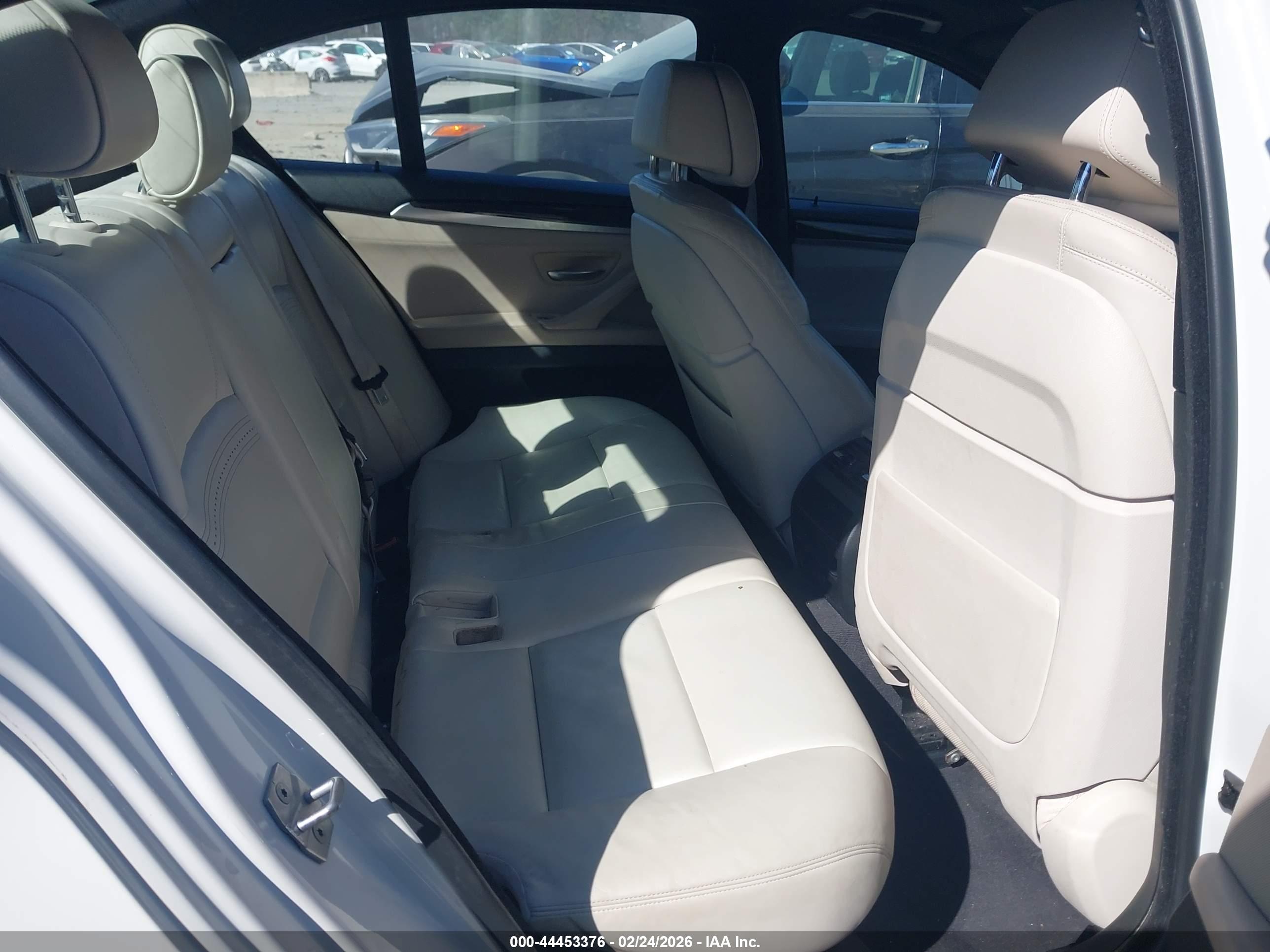 BMW 535I image 8