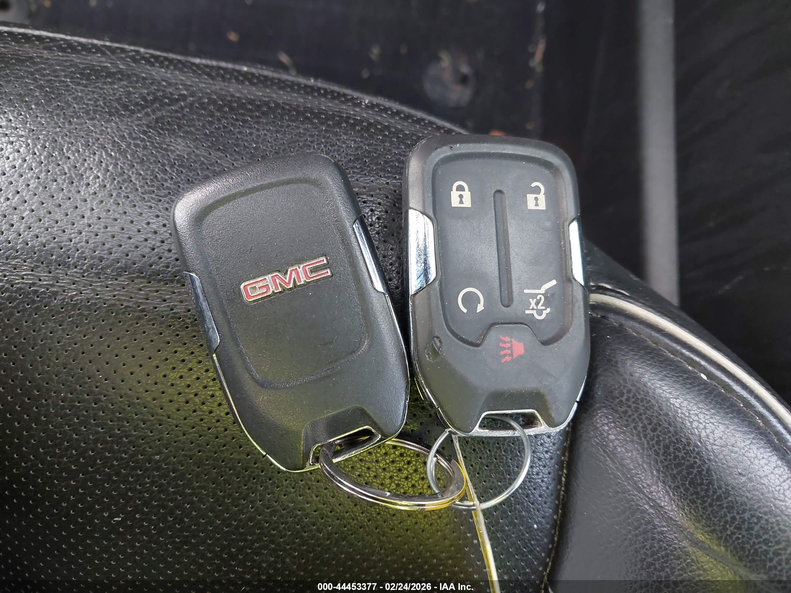 GMC ACADIA image 11