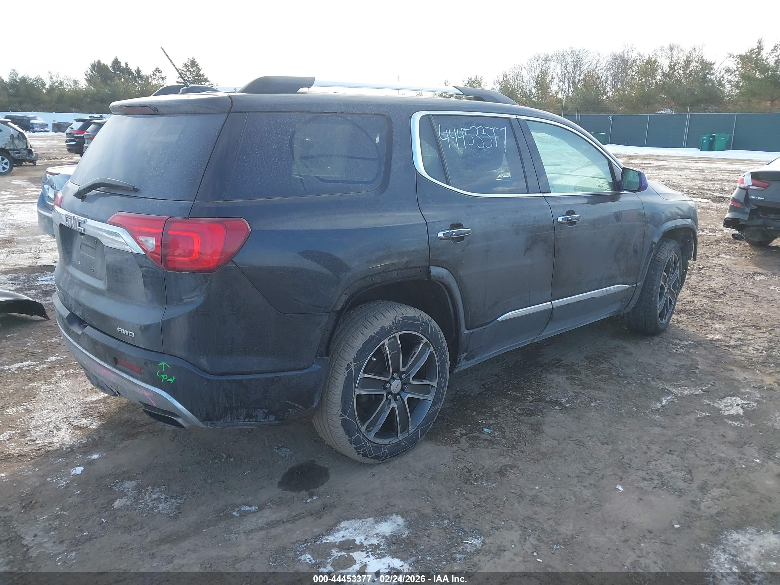 GMC ACADIA image 4