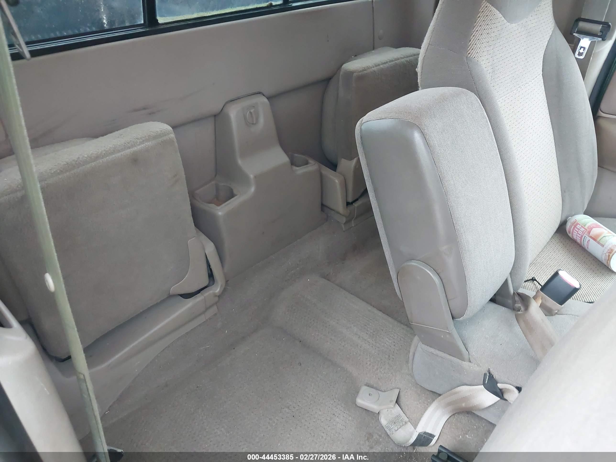 MAZDA B3000 image 8